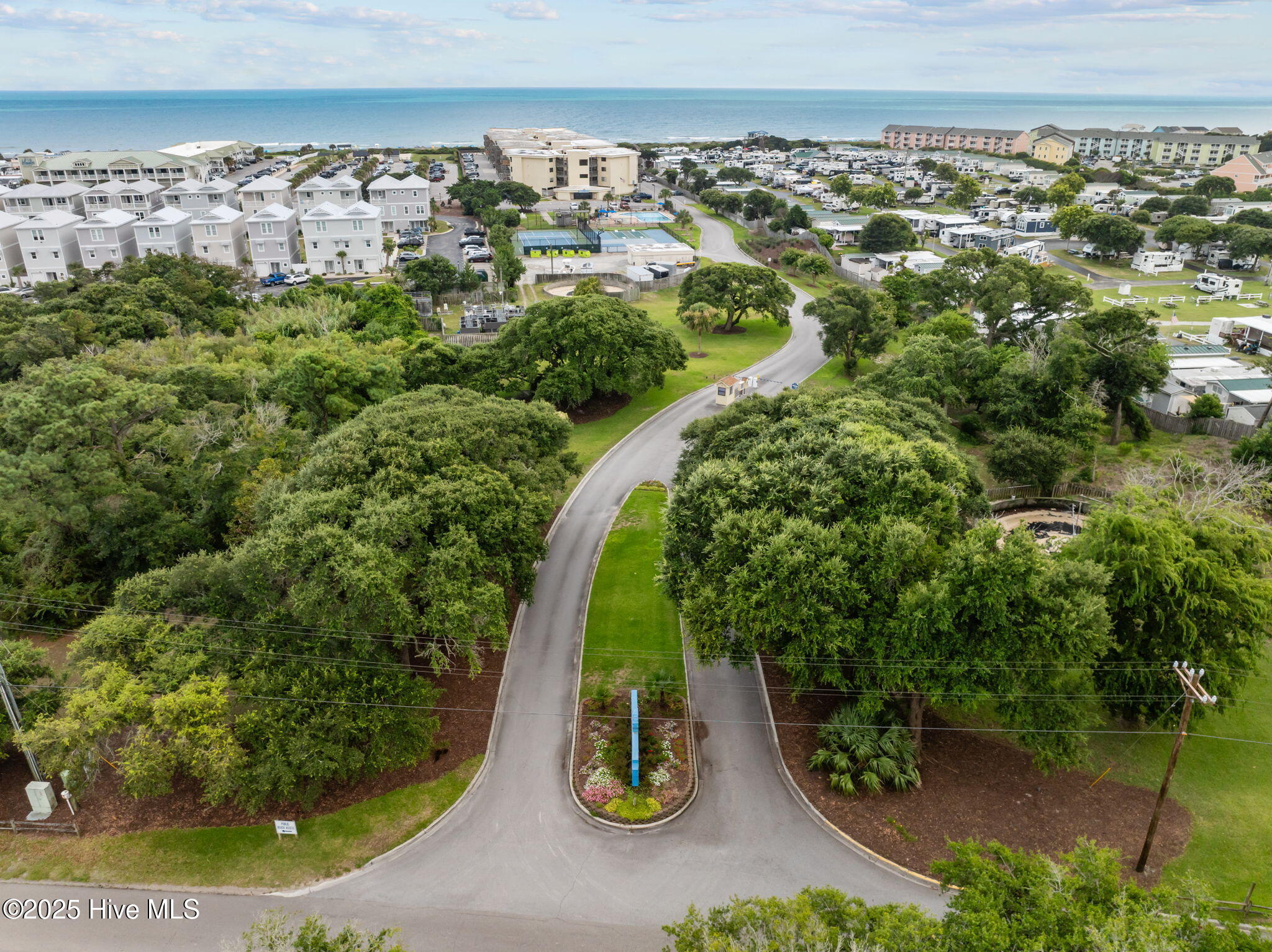 100520970 | Photo 36