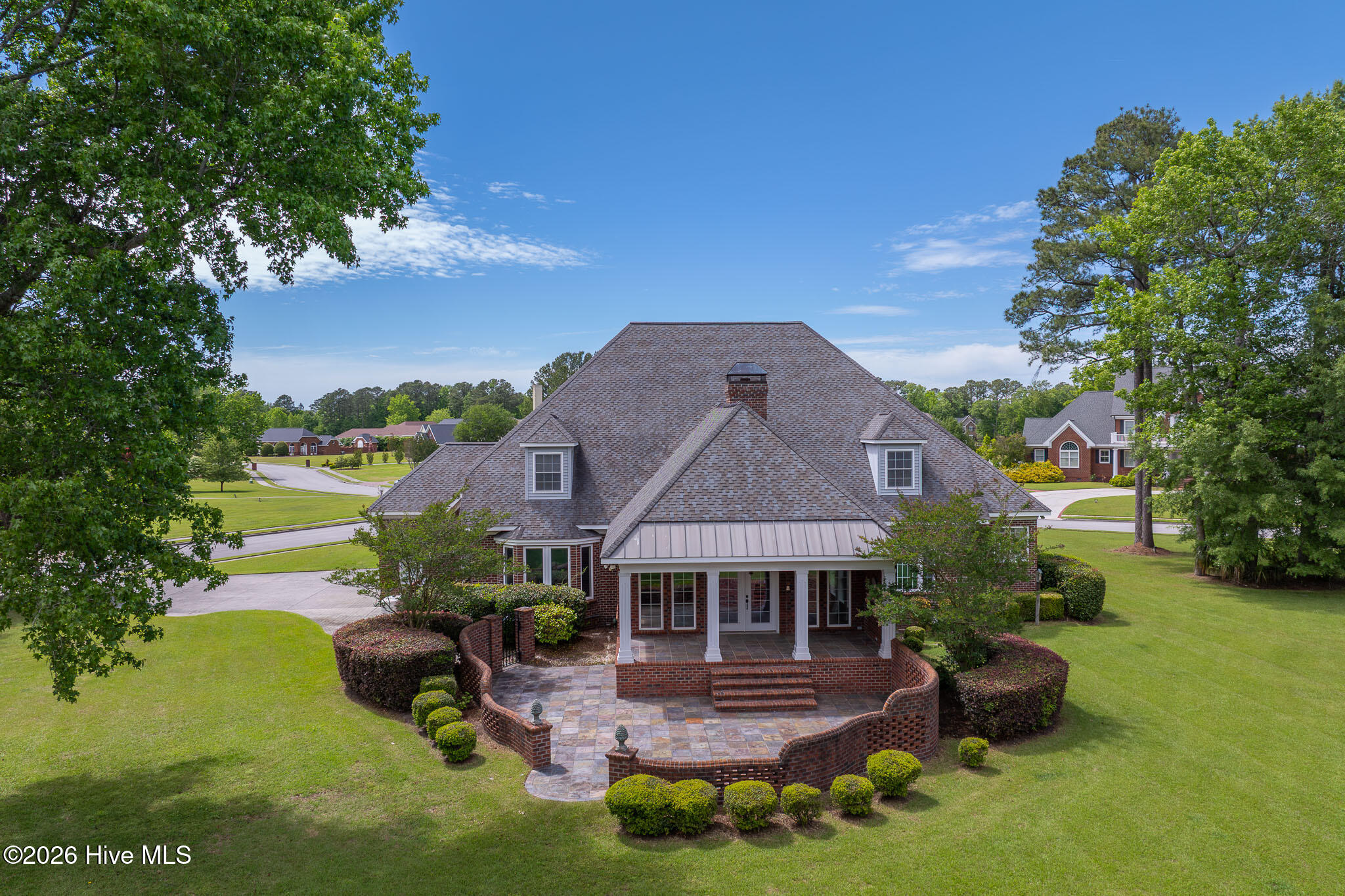 100570266 | Photo 63