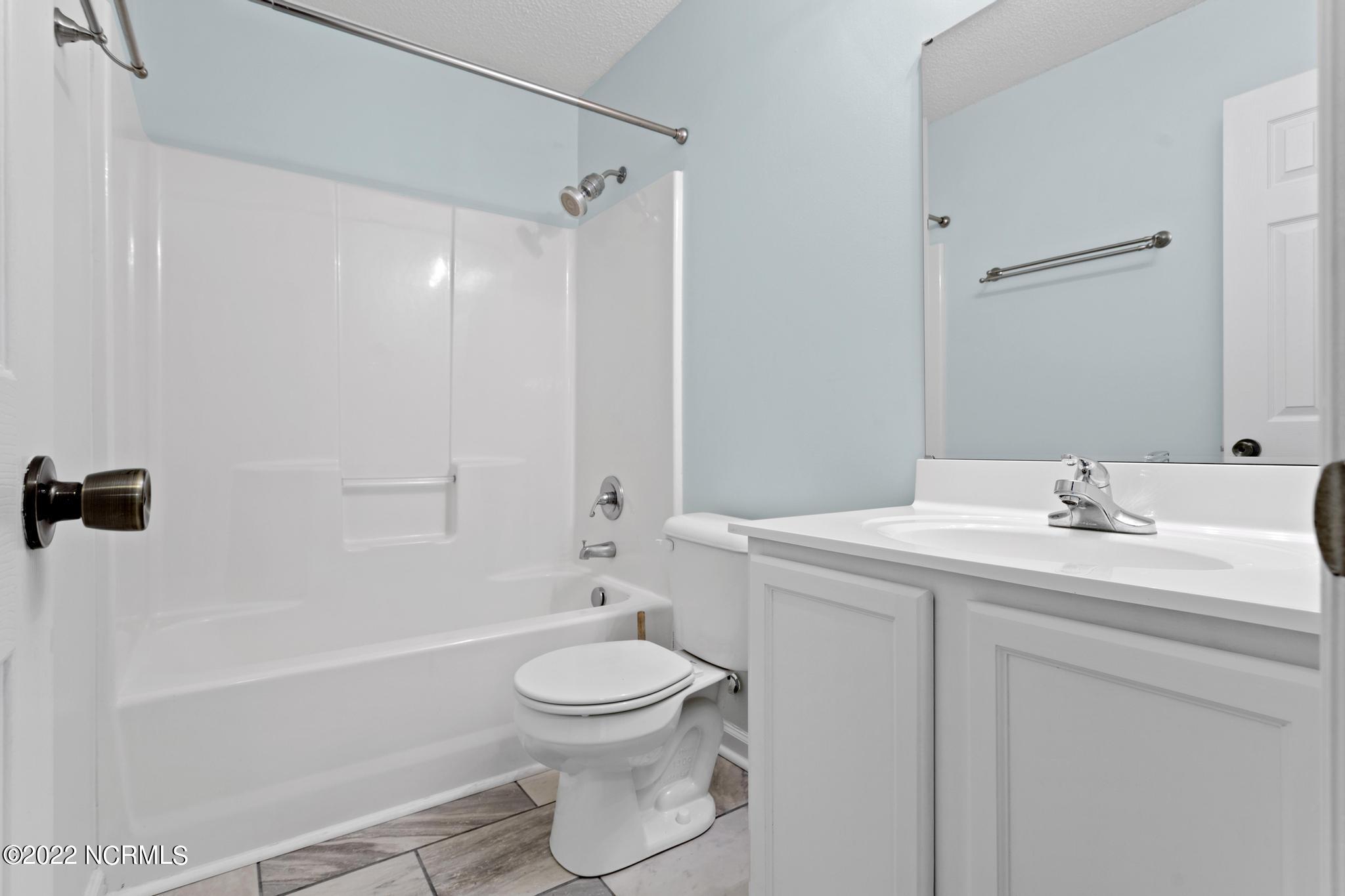 100552810 | Photo 10