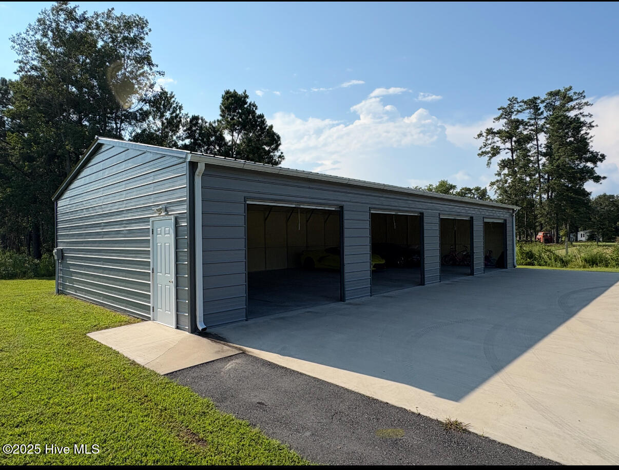 100485520 | Photo 26