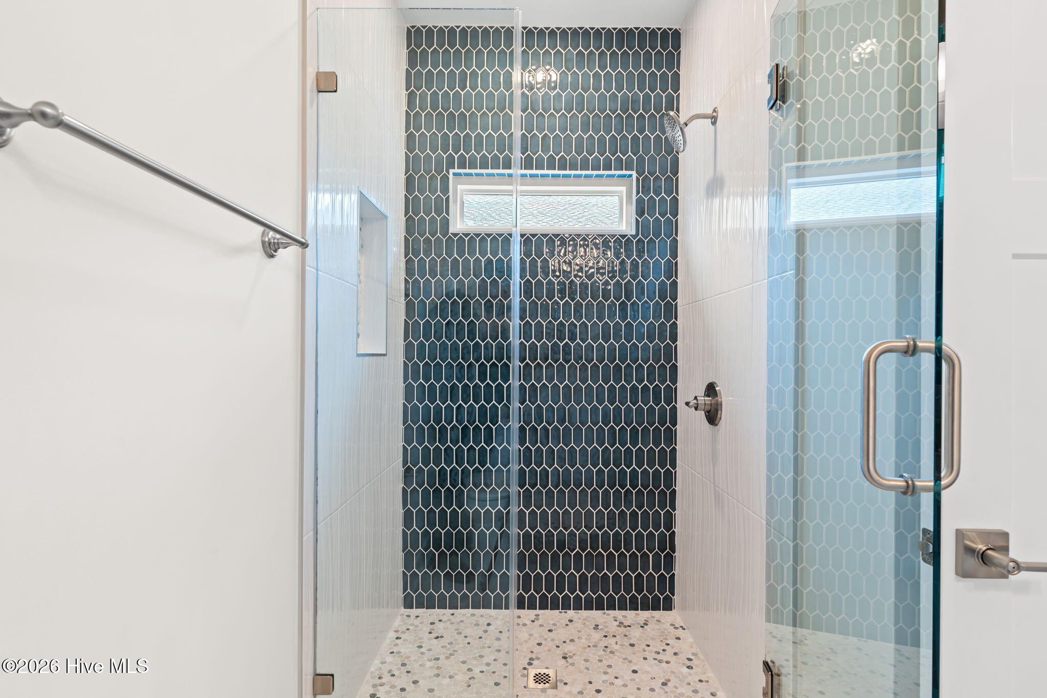 100541241 | Photo 36