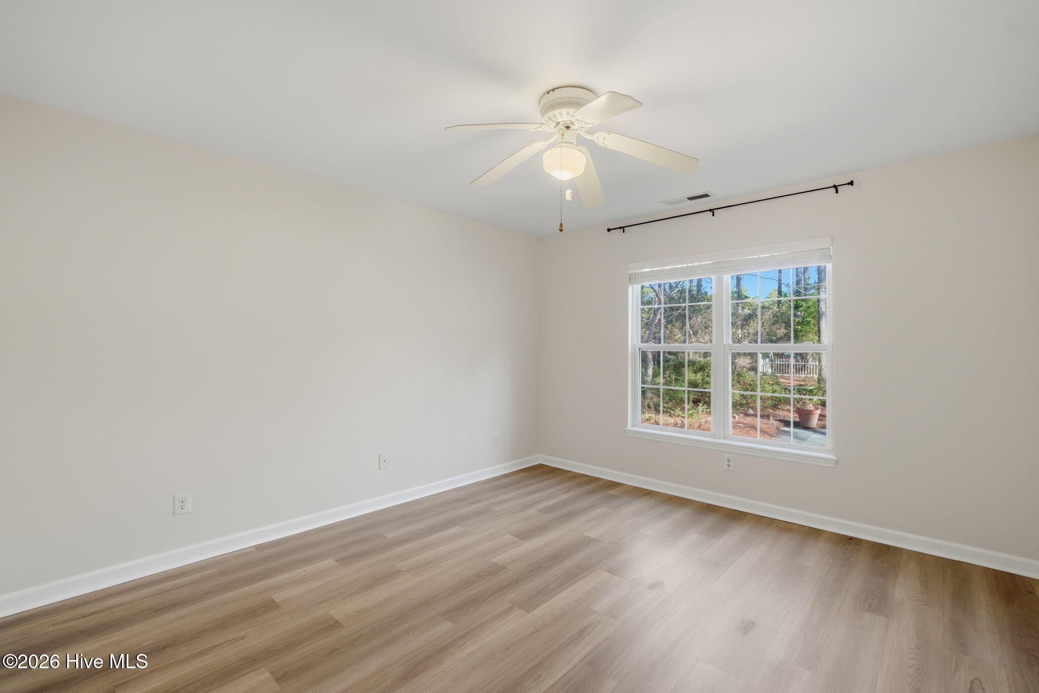 100551070 | Photo 21