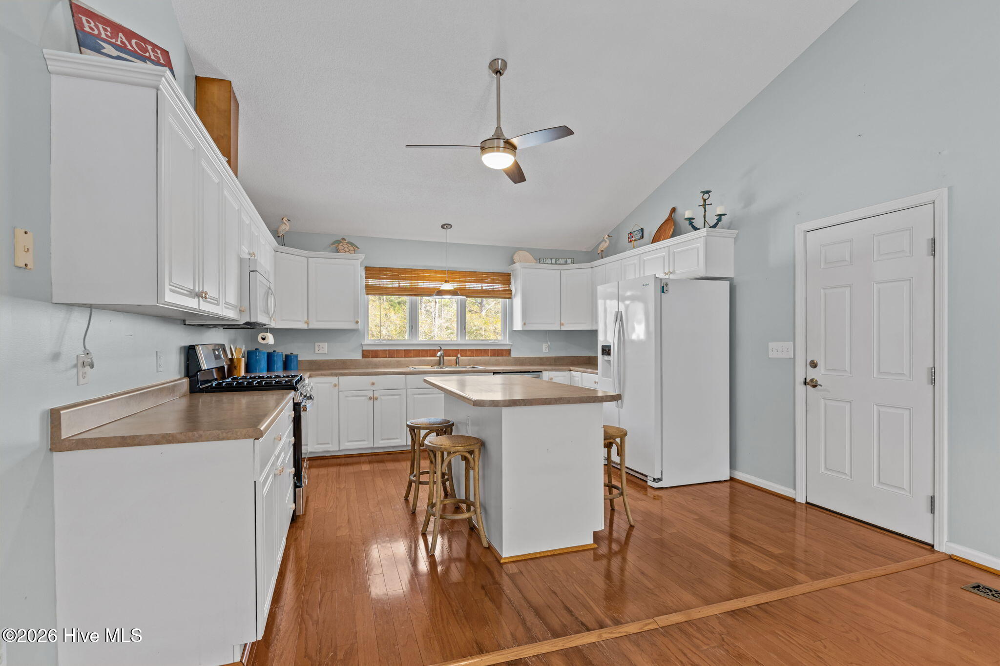 100564884 | Photo 11