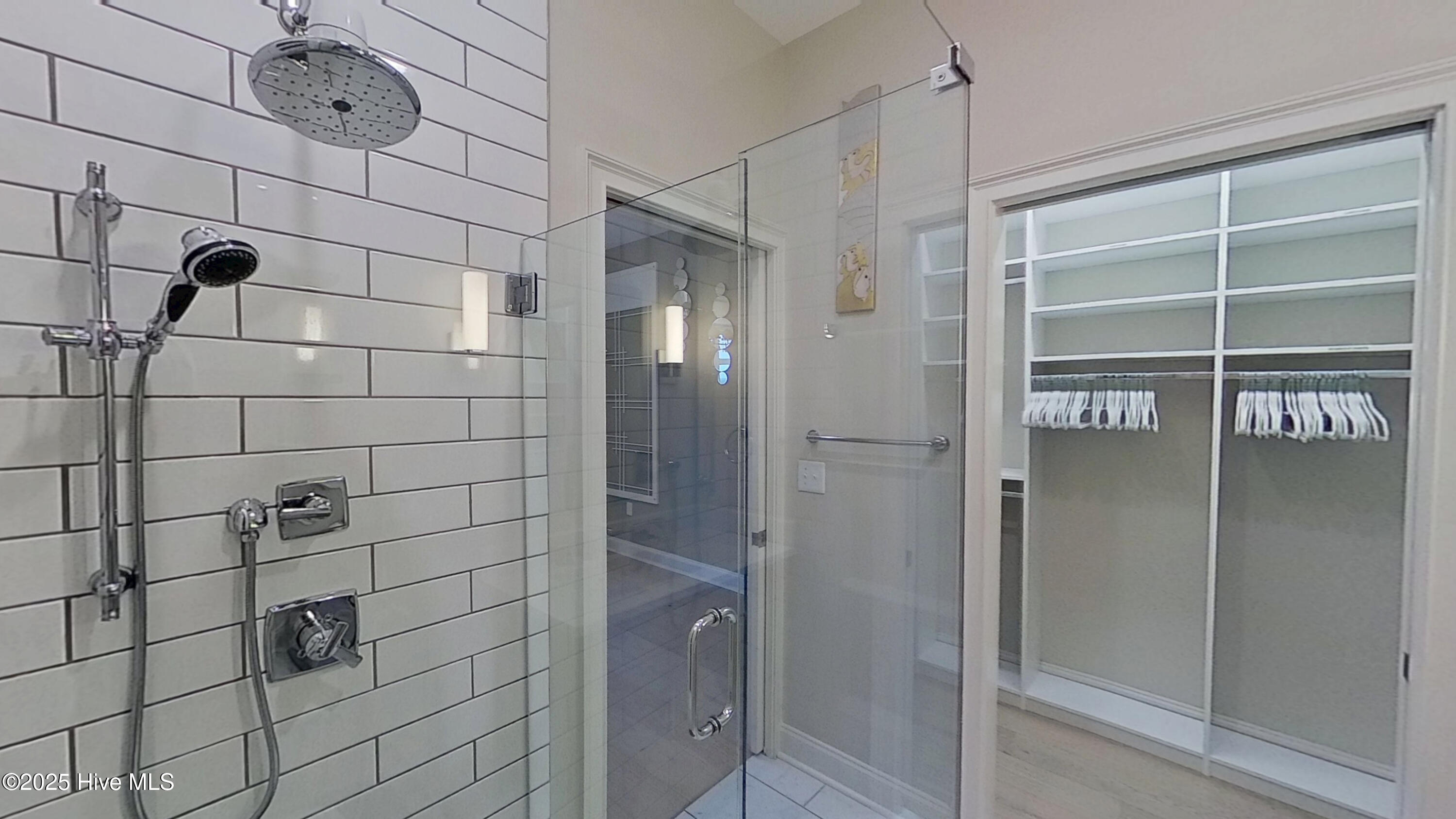 100544606 | Photo 16