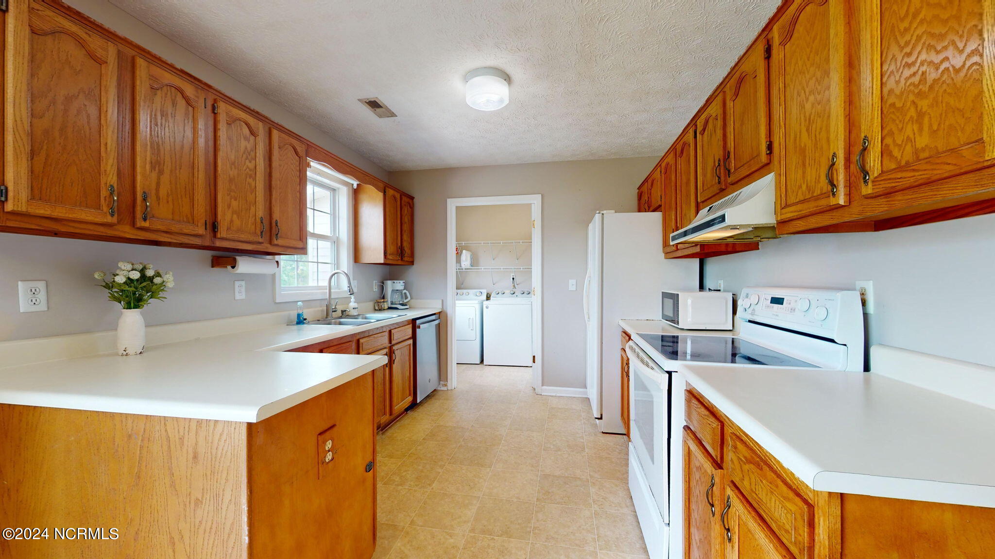 177 Avis Drive,Newport