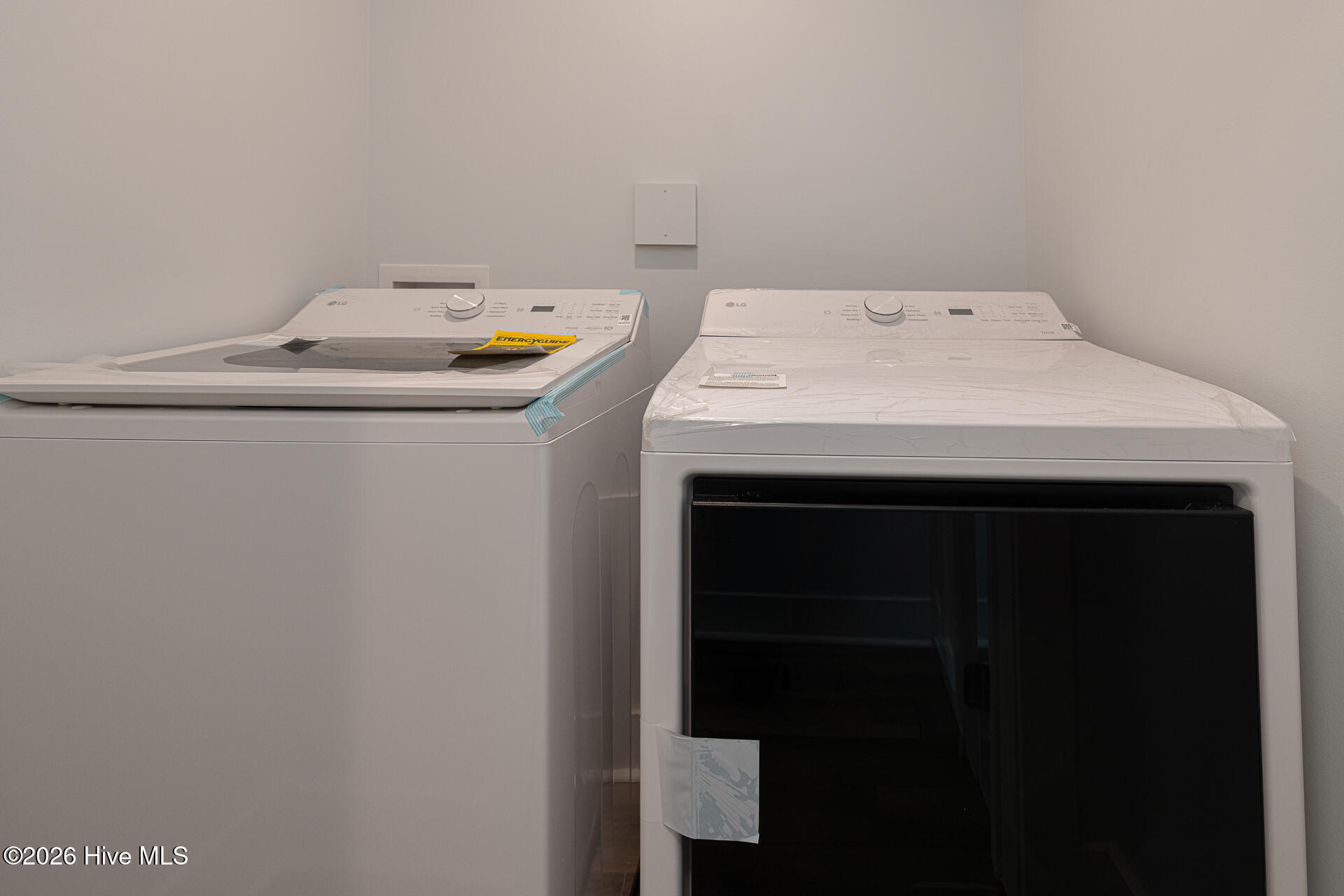 100568096 | Photo 61