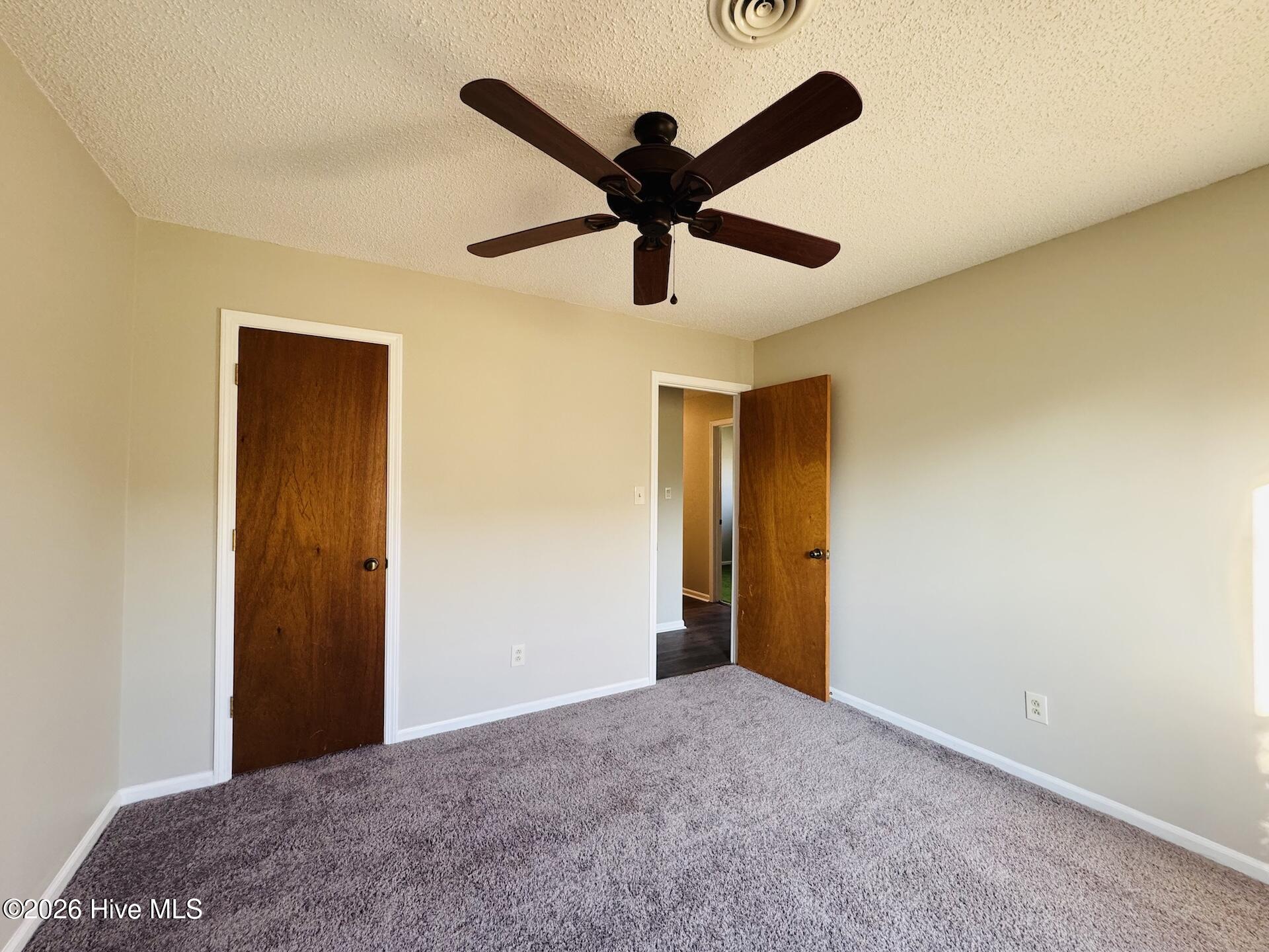 100561695 | Photo 20