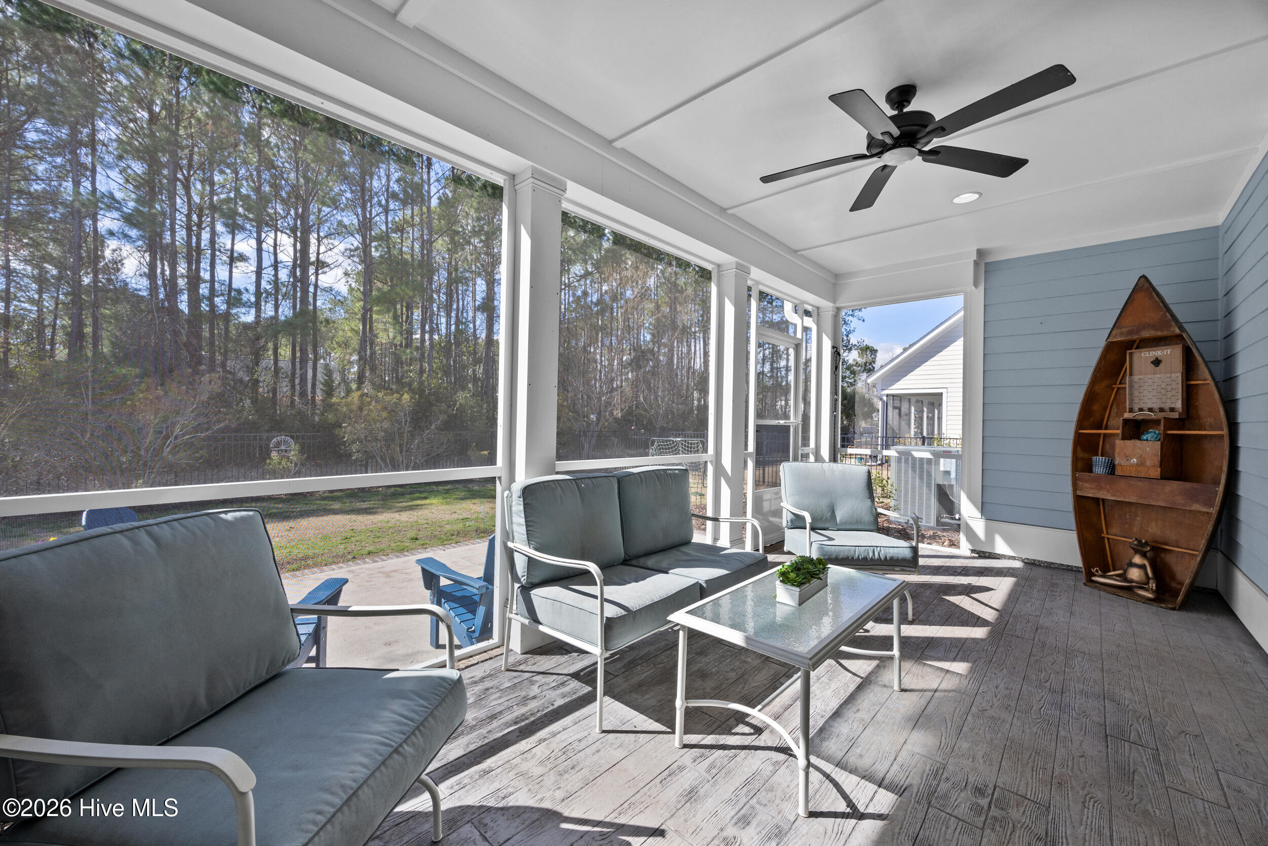 100555433 | Photo 60