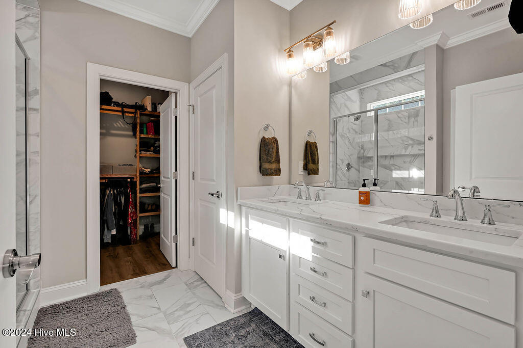 100527191 | Photo 18