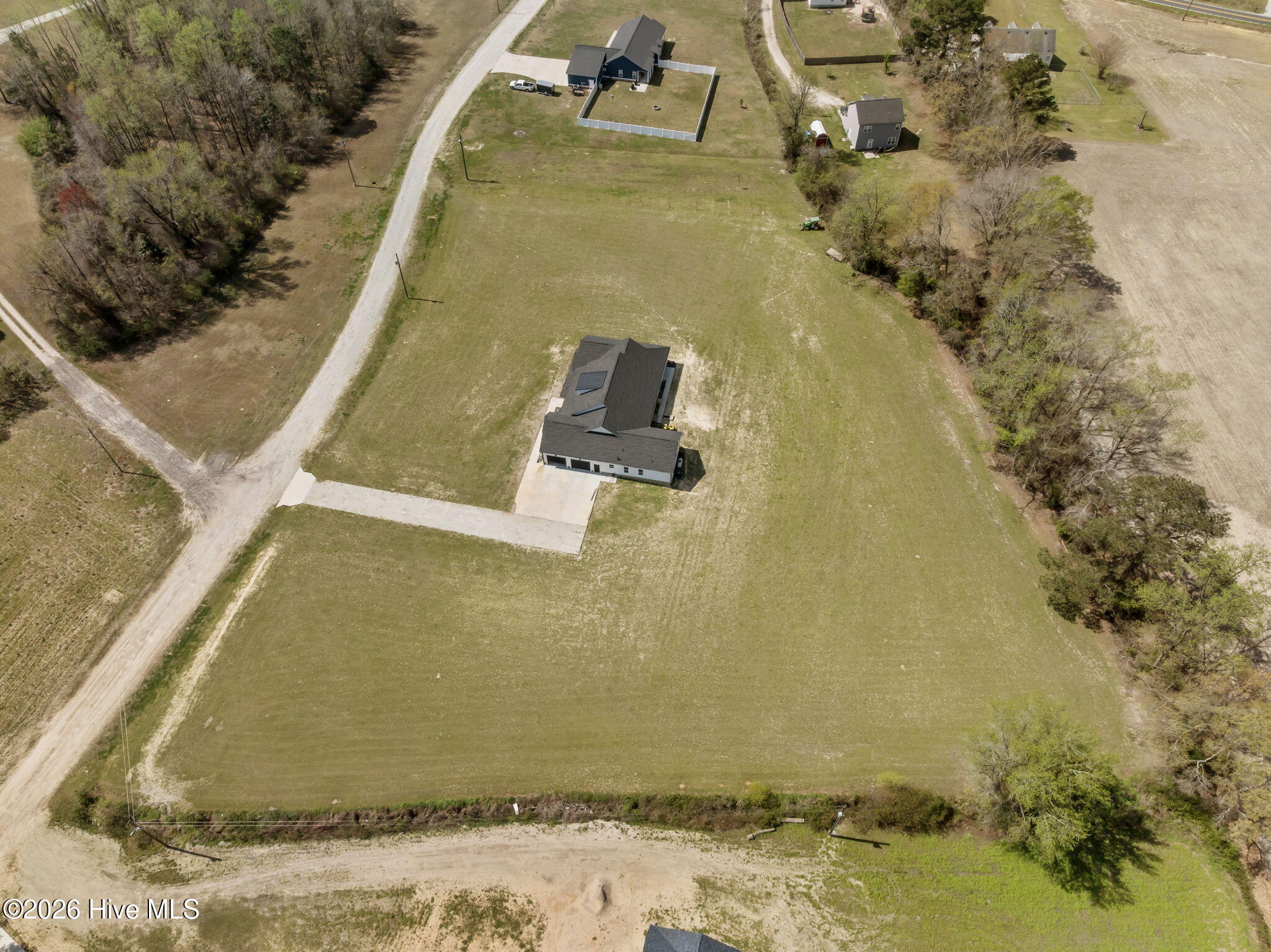 100564402 | Photo 46