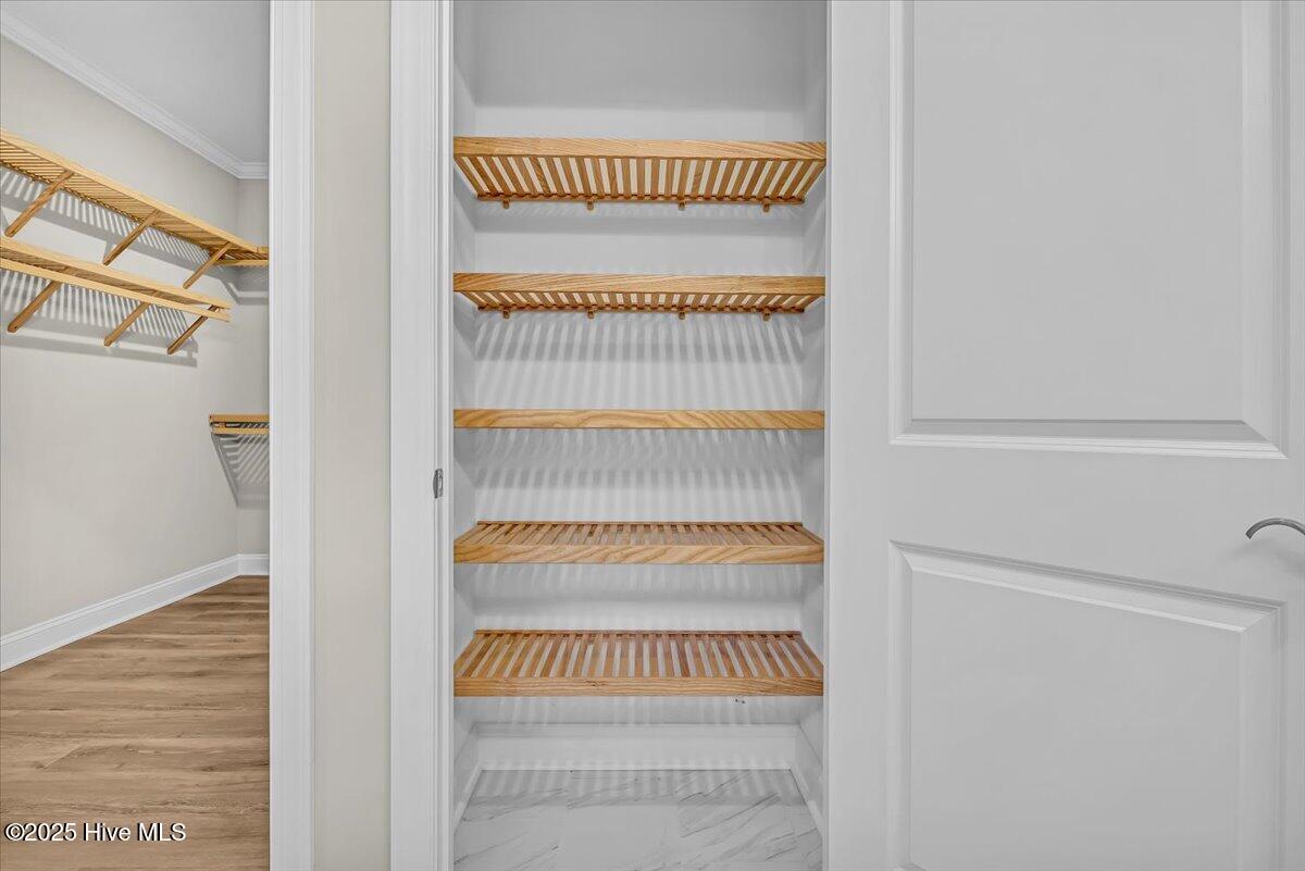 100505838 | Photo 40