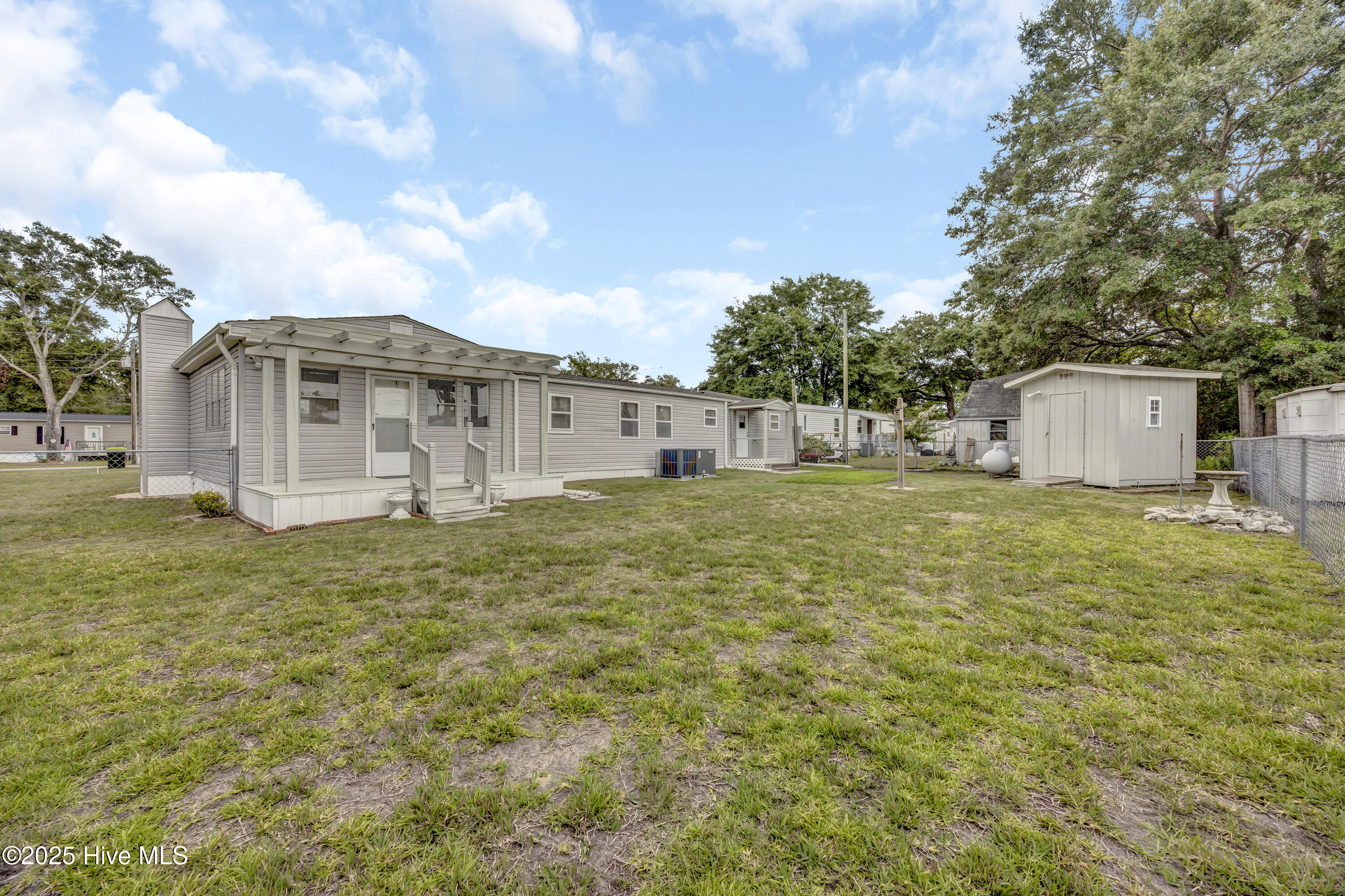 100520708 | Photo 24