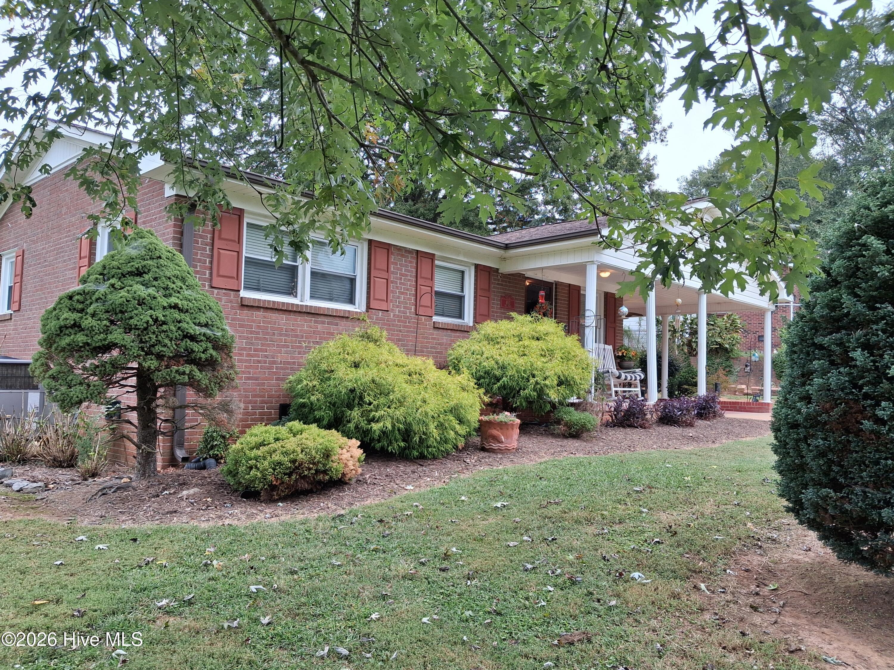 Photo 3 of Single family home for sale at 403 E Tennessee Ave, Bessemer City, NC 28016 | MLS# 100608178 | Listing updated on 2026-10-07