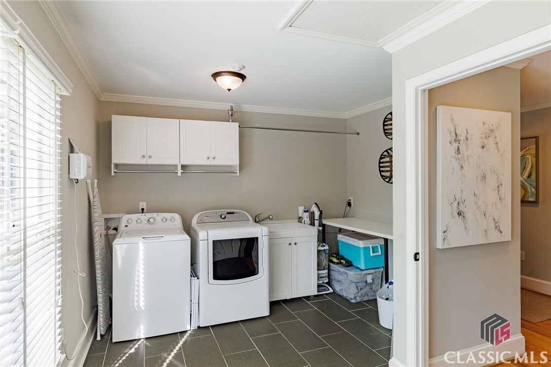 1060 Woodhollow Lane