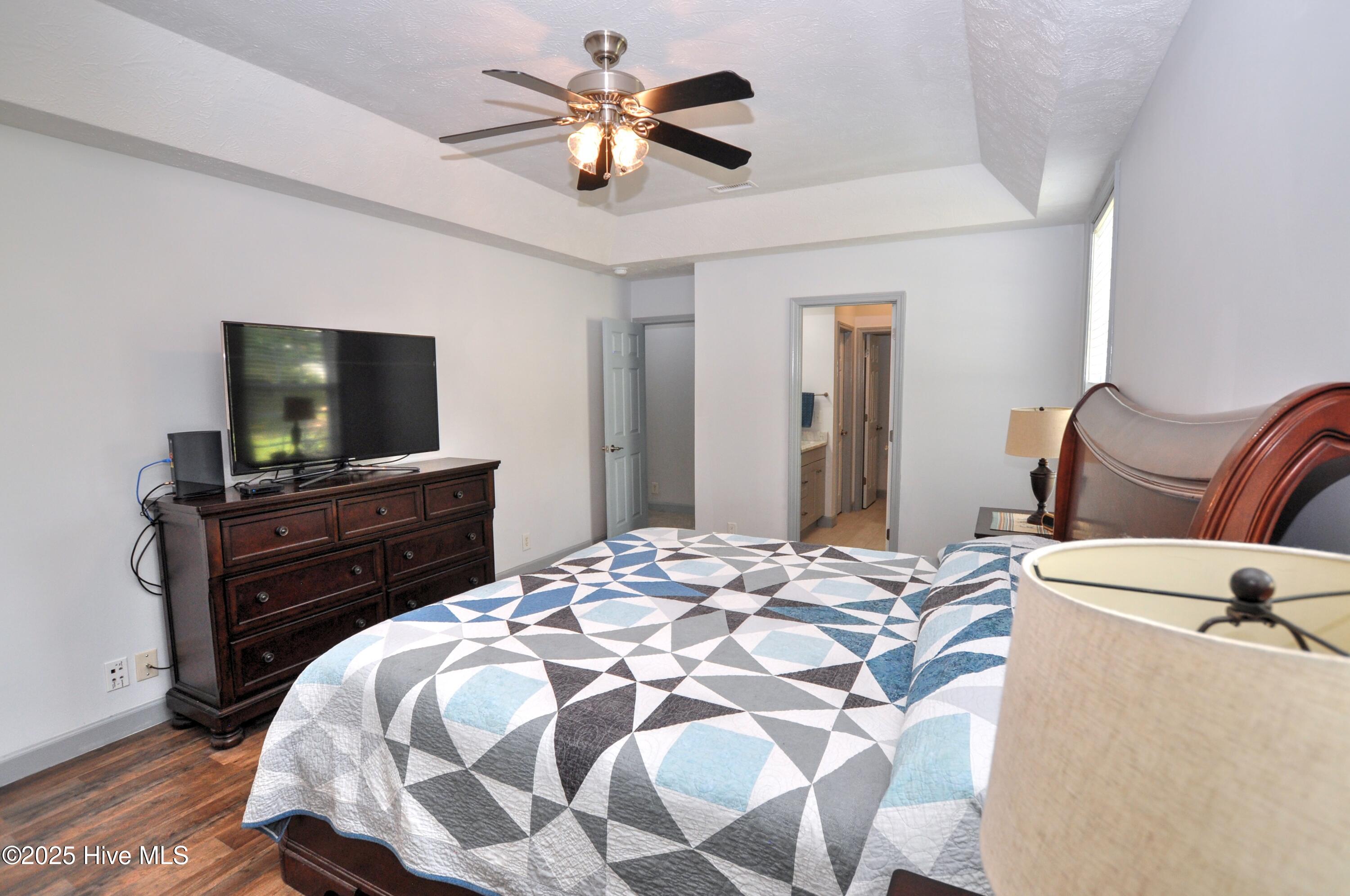 100519003 | Photo 15