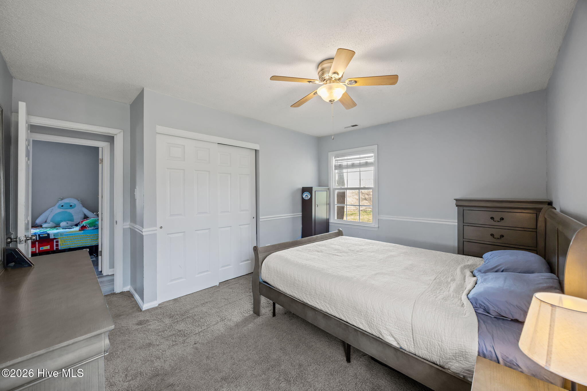 100558764 | Photo 23