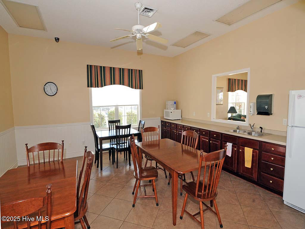 100521644 | Photo 30