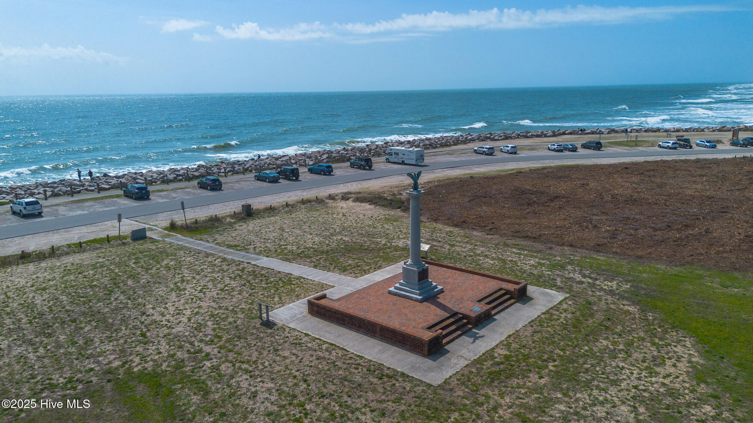 100557398 | Photo 24