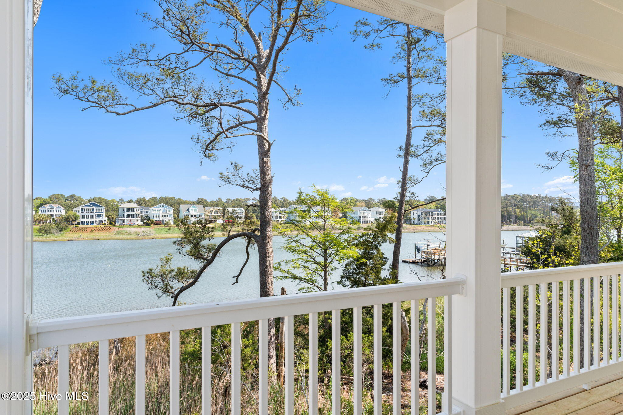 100485023 | Photo 59