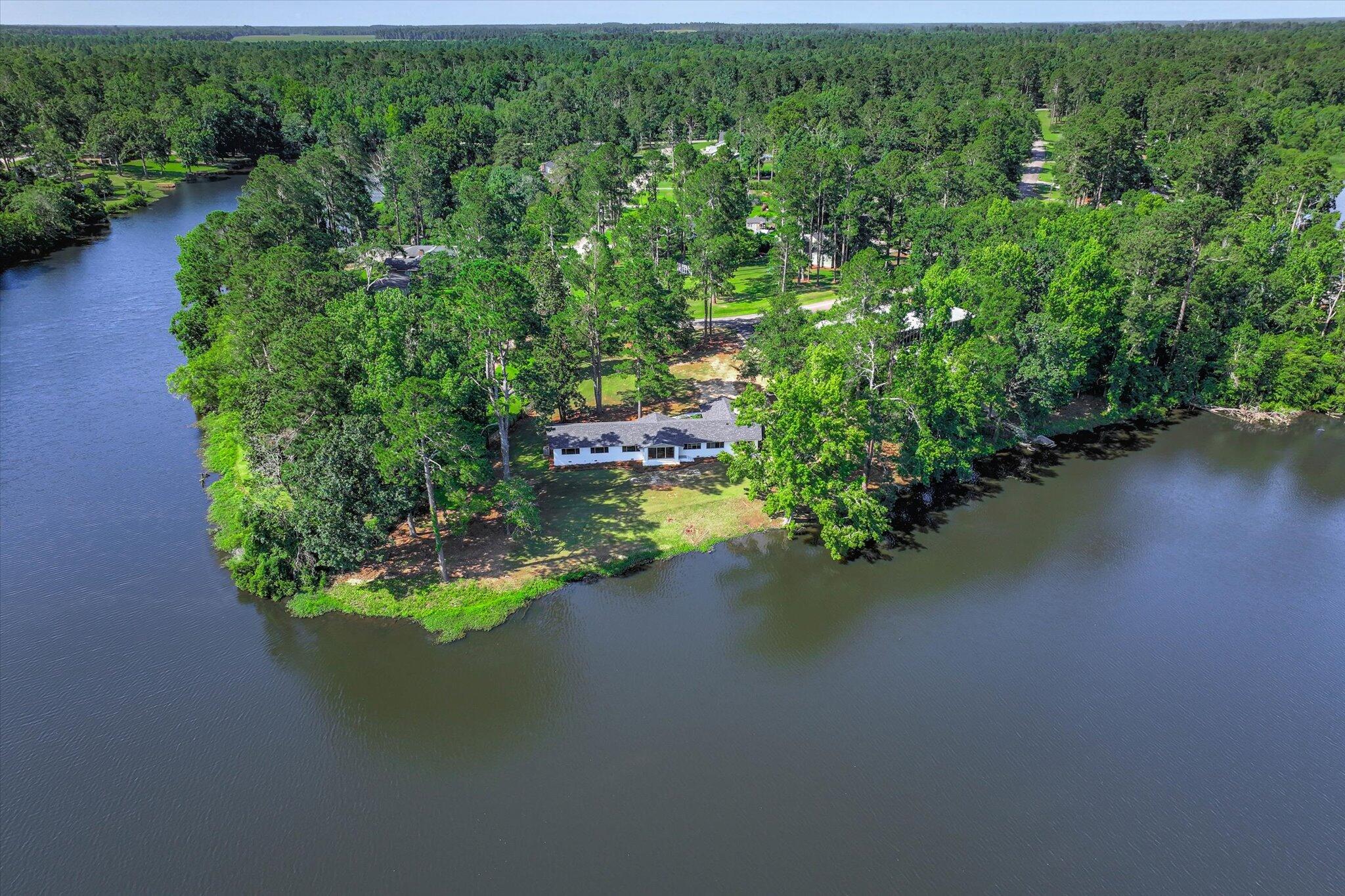 Homes for sale in Waynesboro, GA | 118 Lake Bluff Dr, Waynesboro, GA 30830 | MLS# 551784