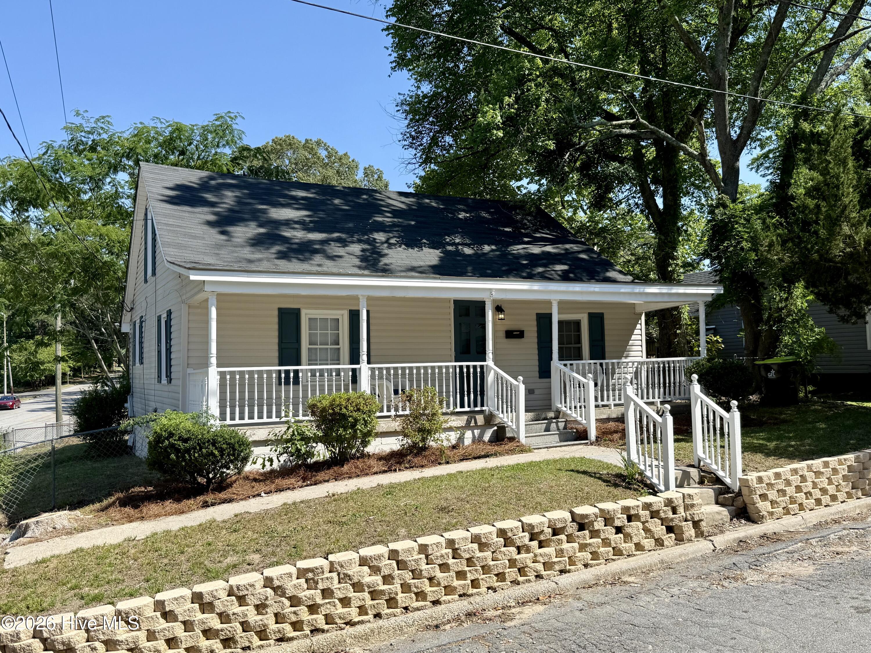 Homes for sale in Williamston, NC | 101 Cherry St, Williamston, NC 27892 | MLS# 100575931
