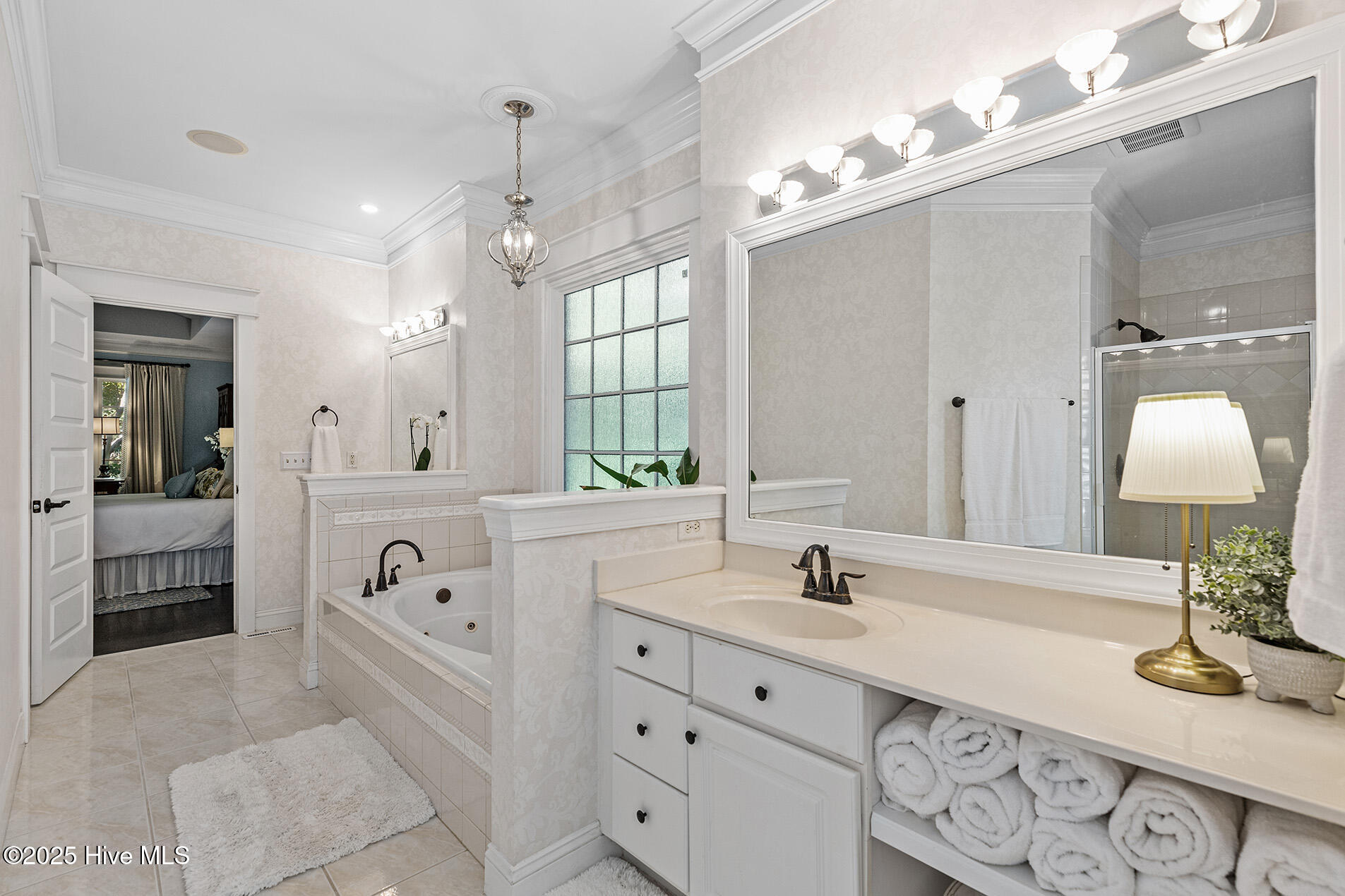 100541349 | Photo 17