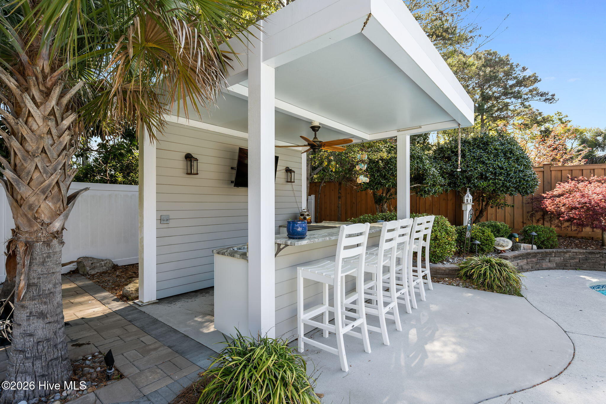 100565239 | Photo 60