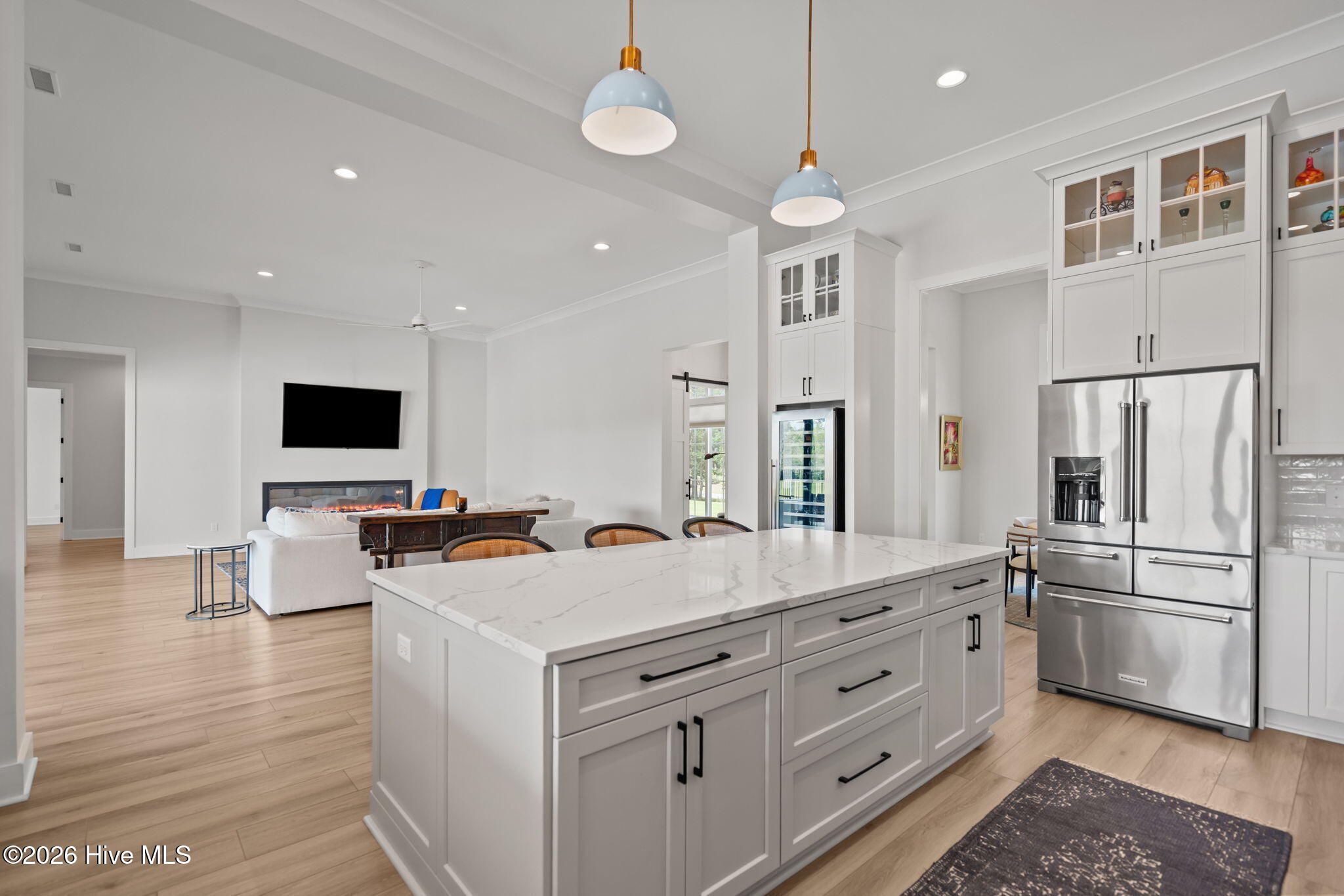 100566934 | Photo 12