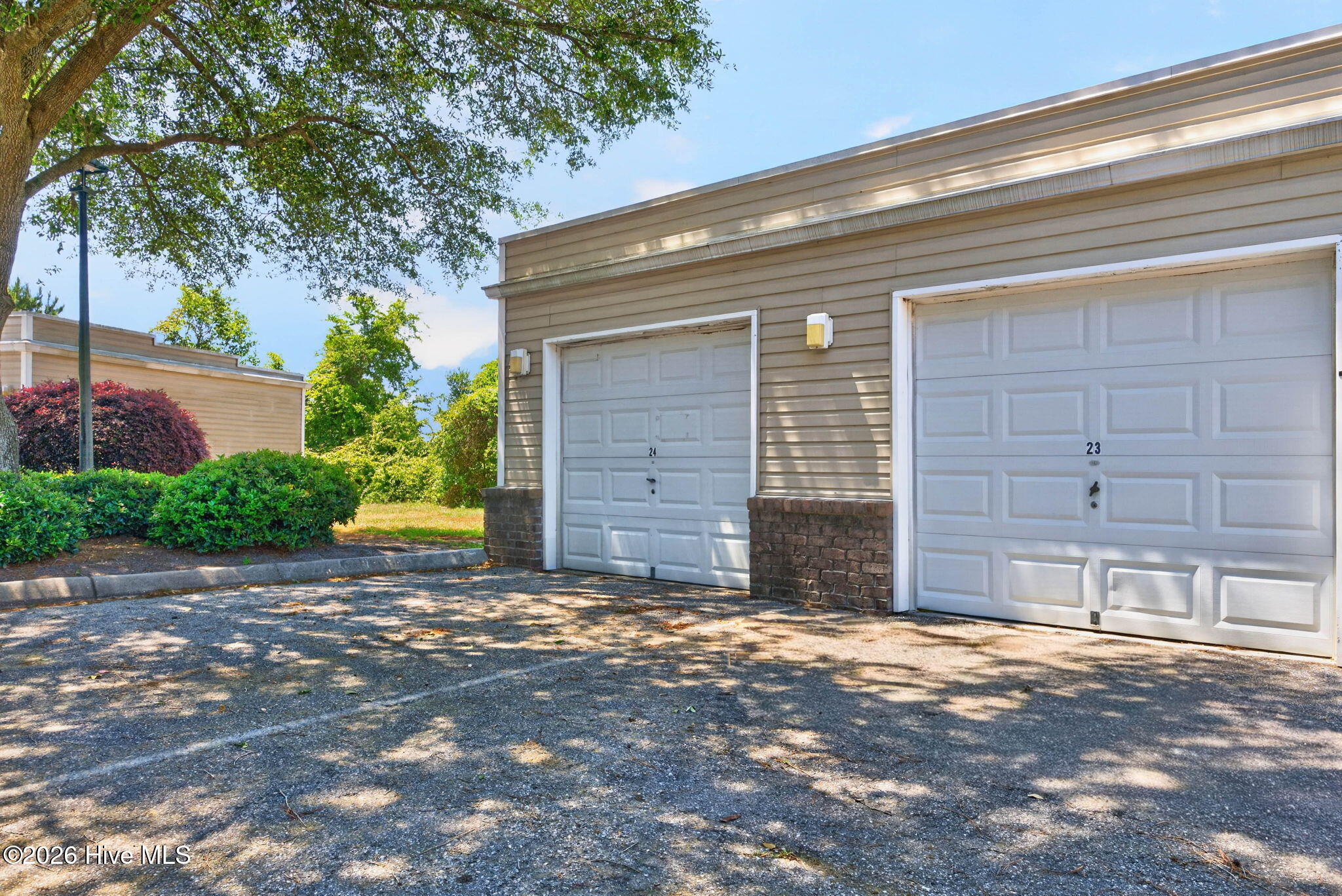 100562066 | Photo 32