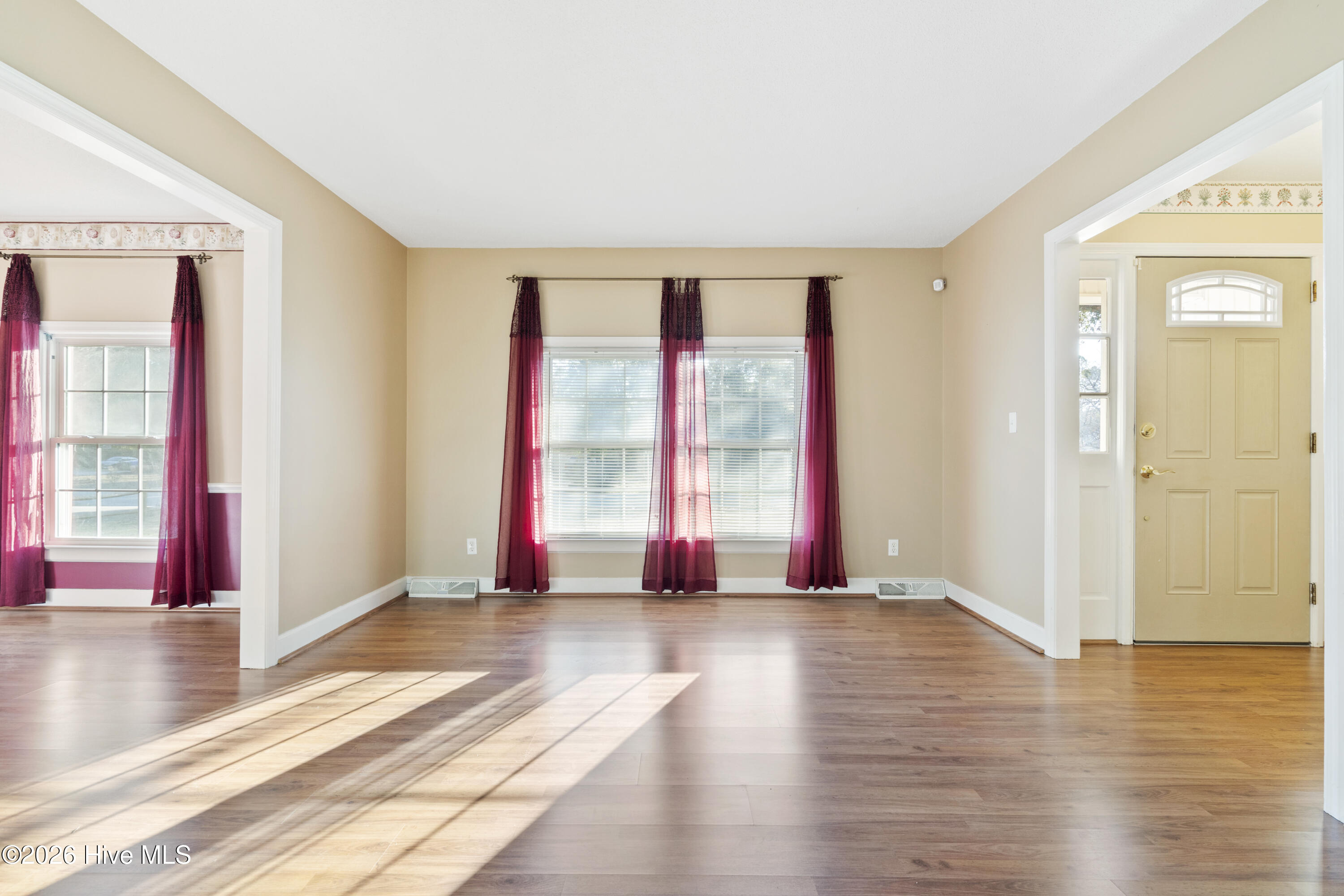 100549887 | Photo 64