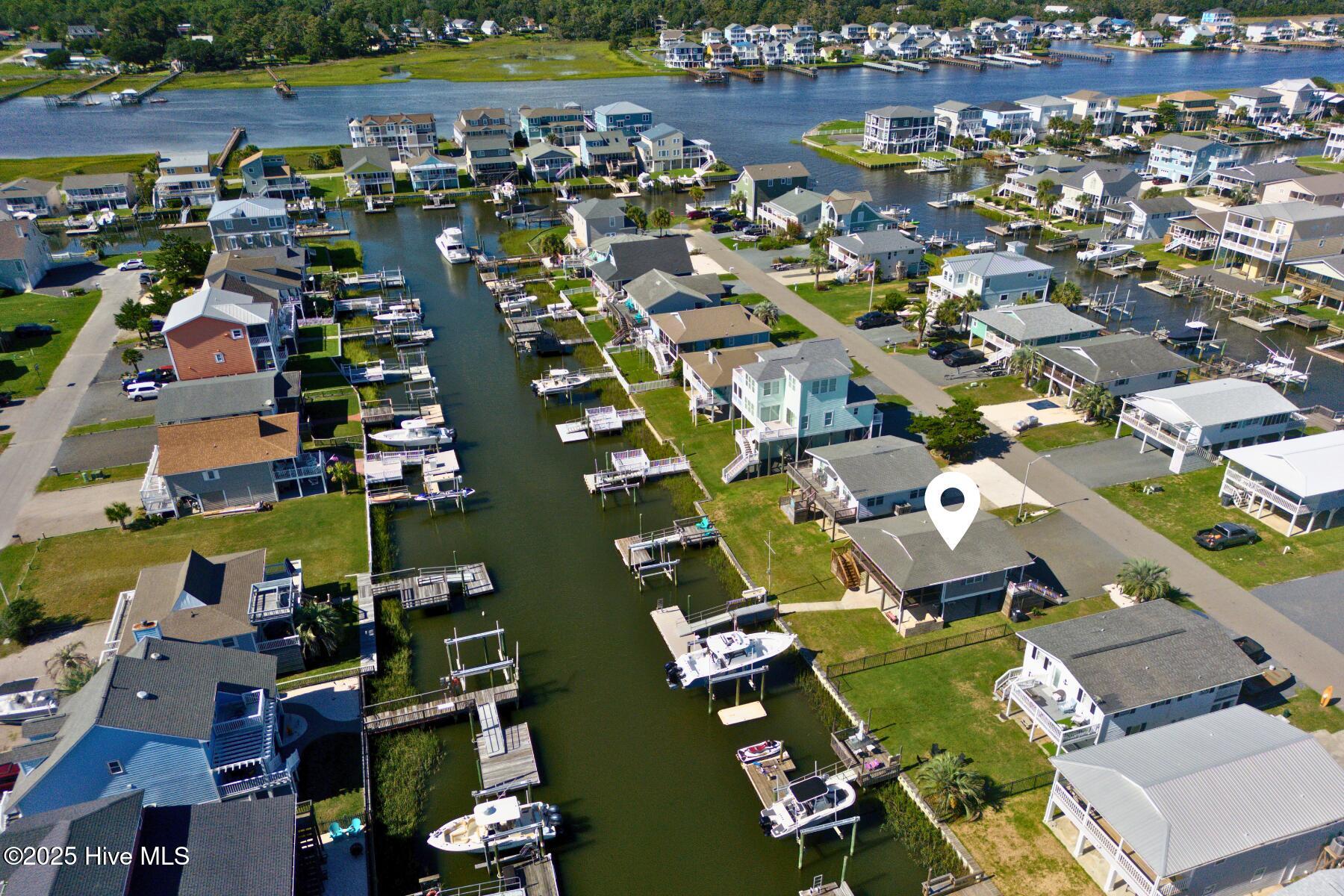 100558213 | Photo 34