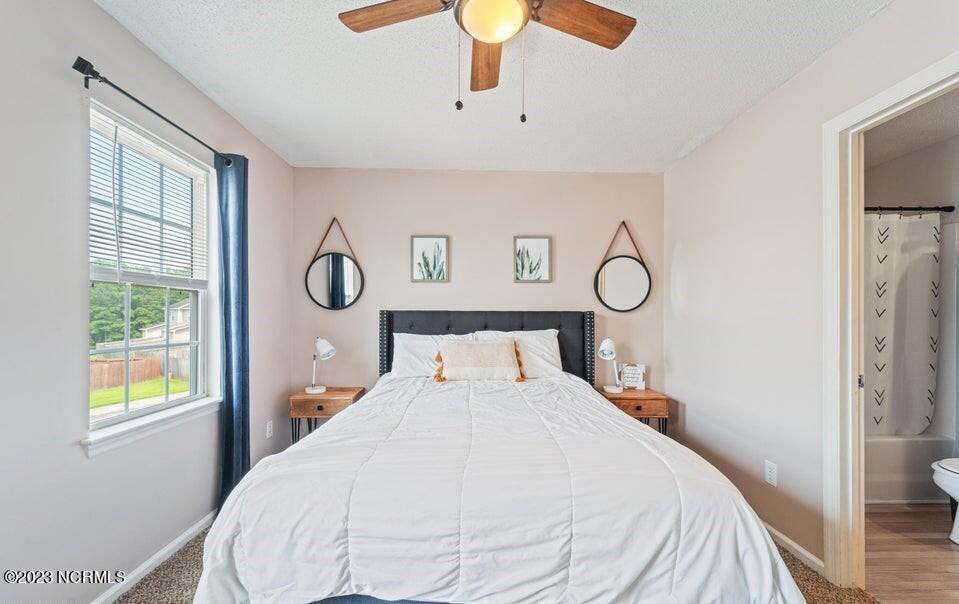 100556825 | Photo 27