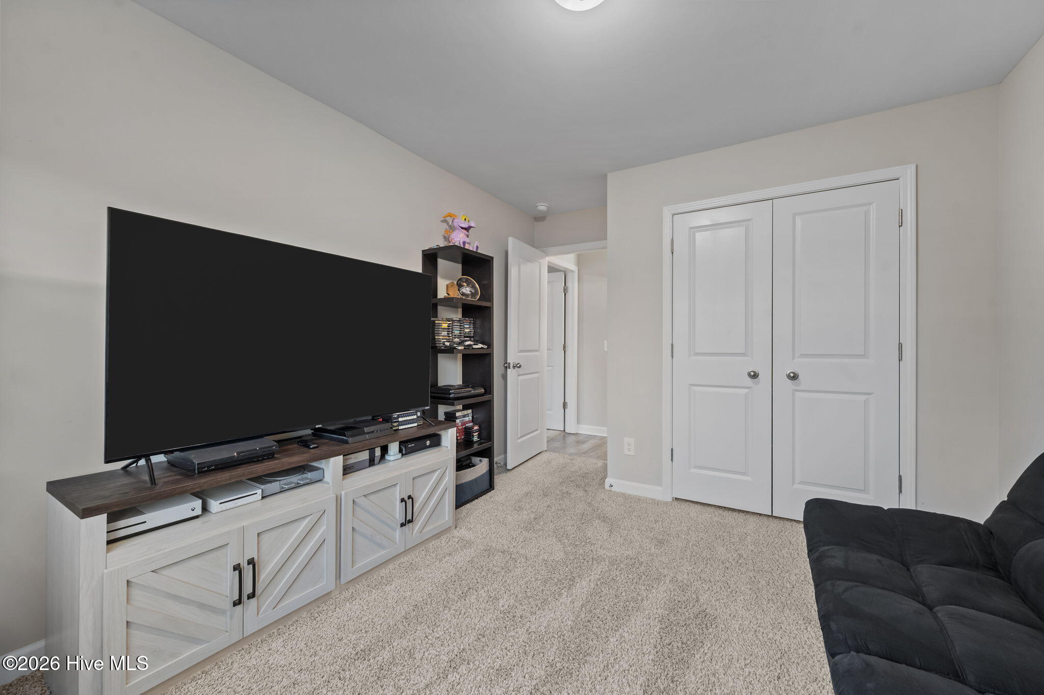 100548485 | Photo 30