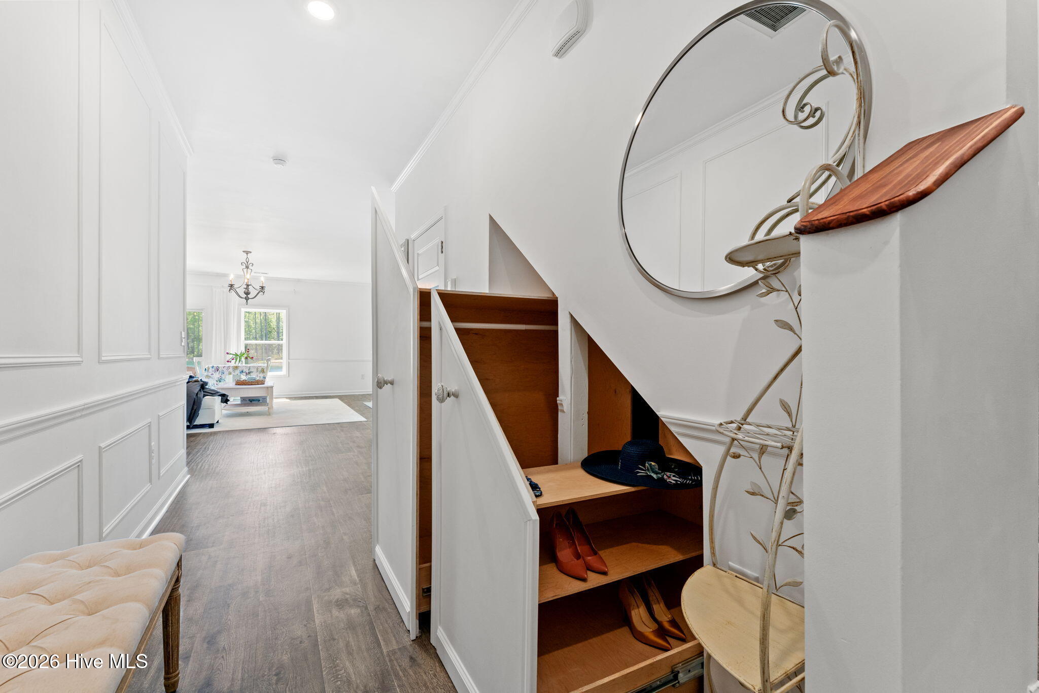 100566153 | Photo 32