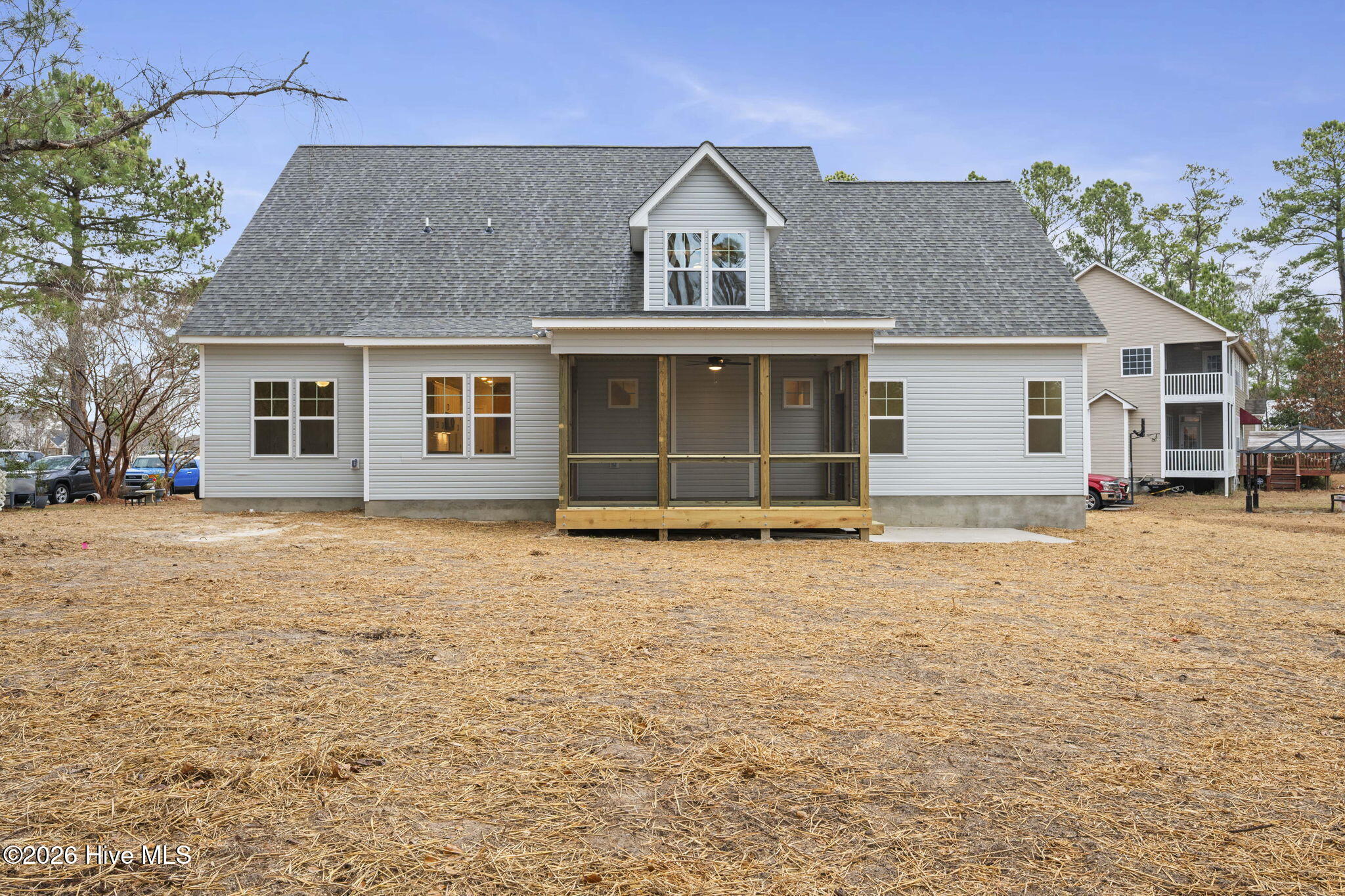 100516022 | Photo 71