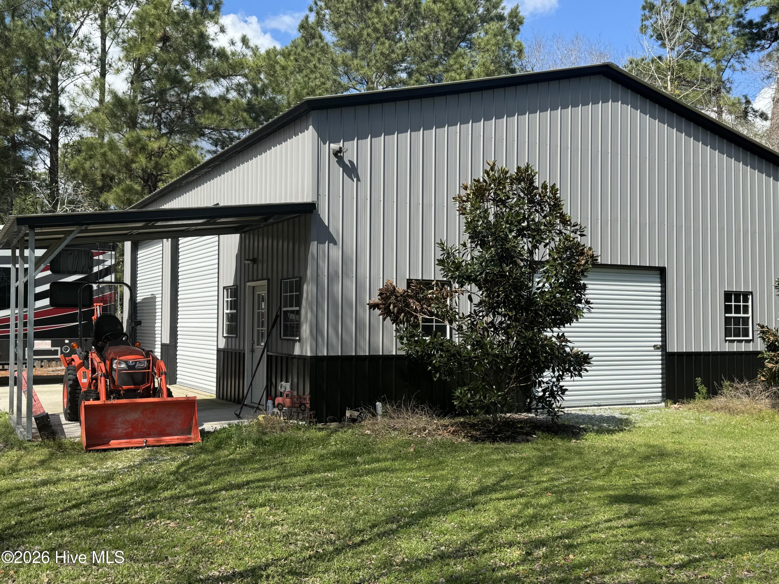 100563131 | Photo 71