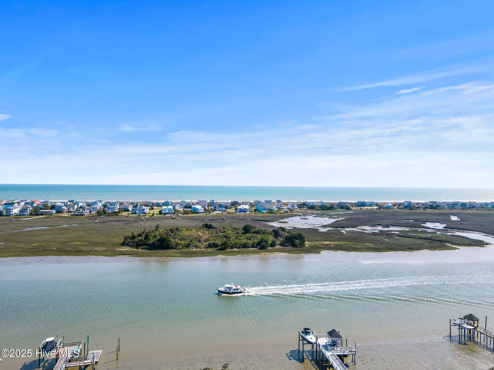 100518785 | Photo 28