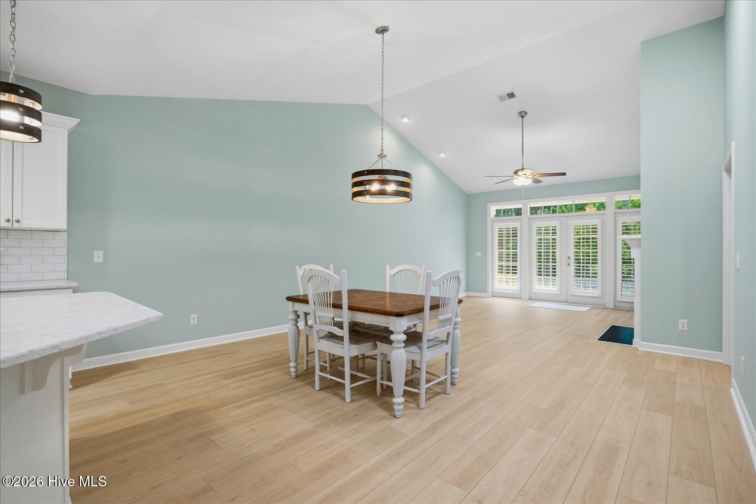 100568811 | Photo 17