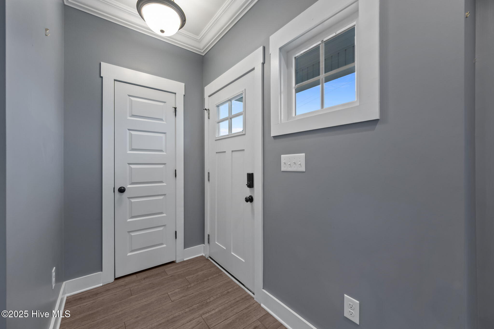 100544347 | Photo 46