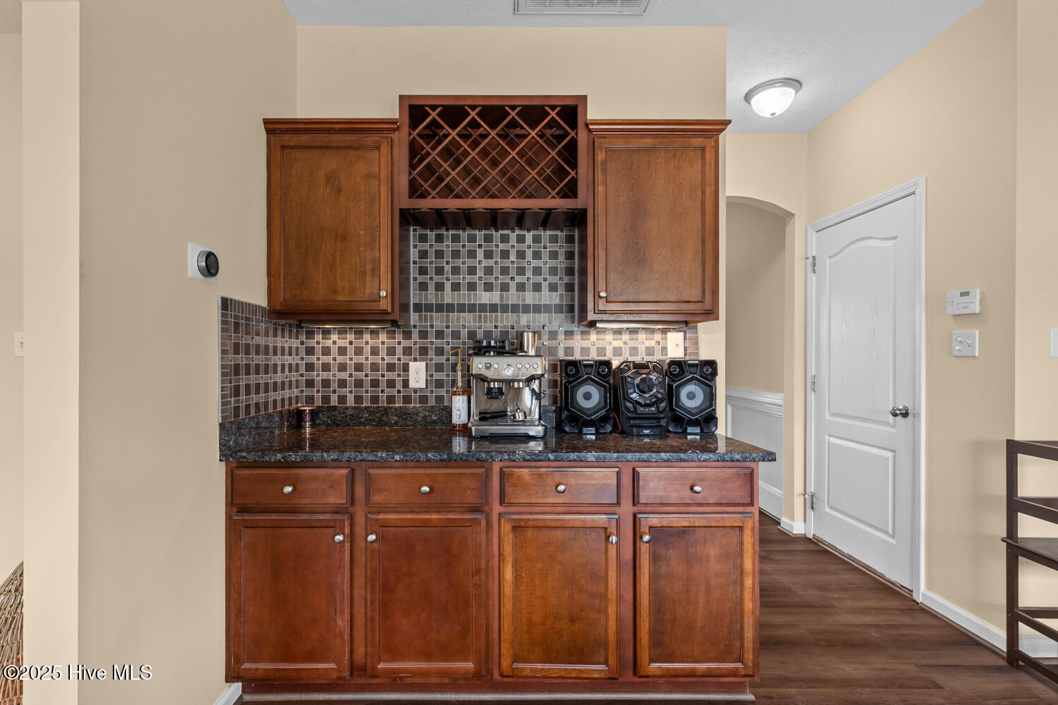 100535732 | Photo 18