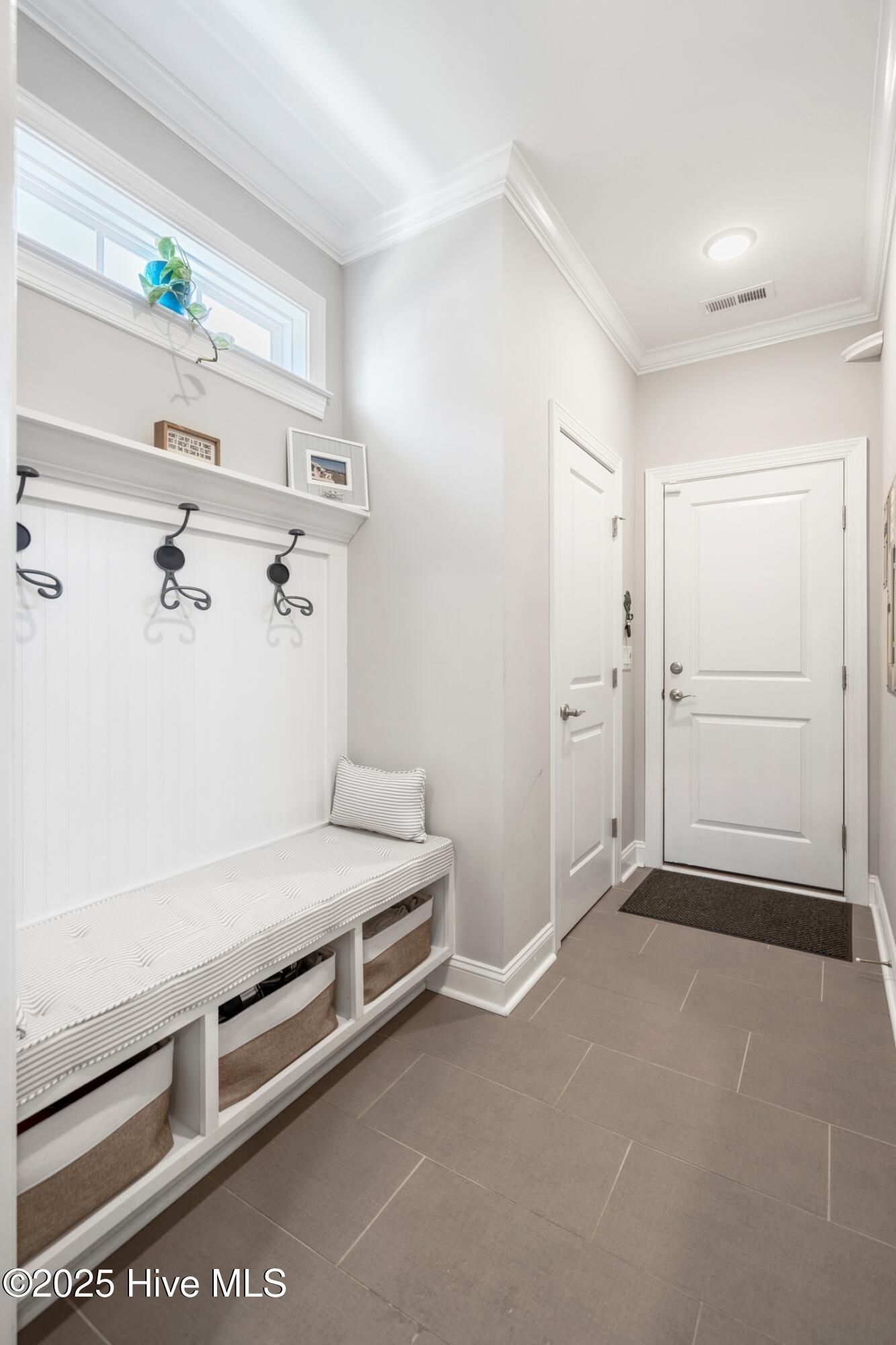 100538062 | Photo 31