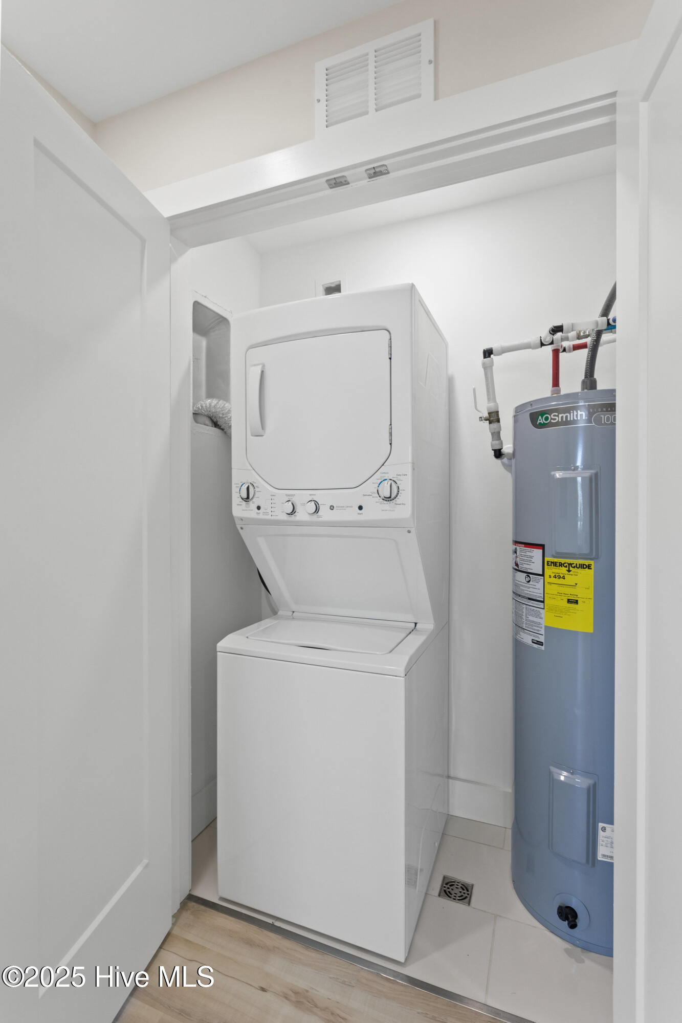 100523207 | Photo 32