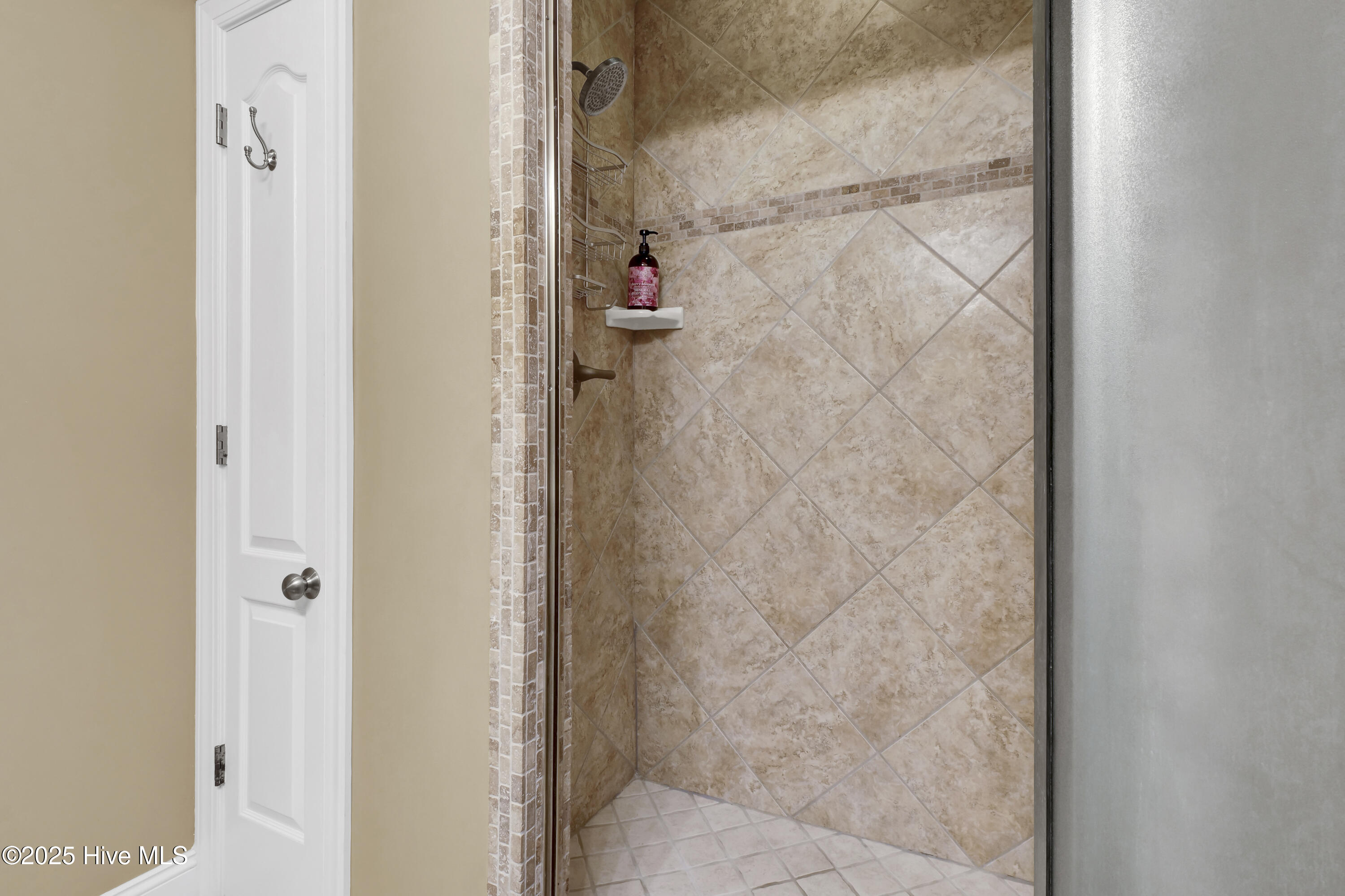 100535272 | Photo 36