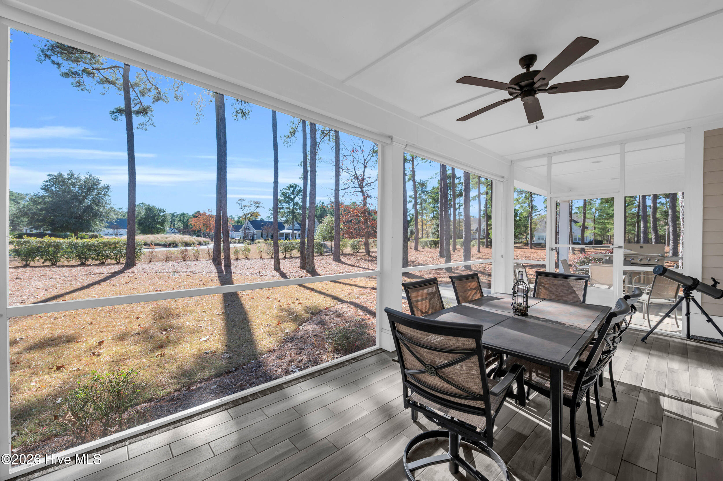 100545849 | Photo 29