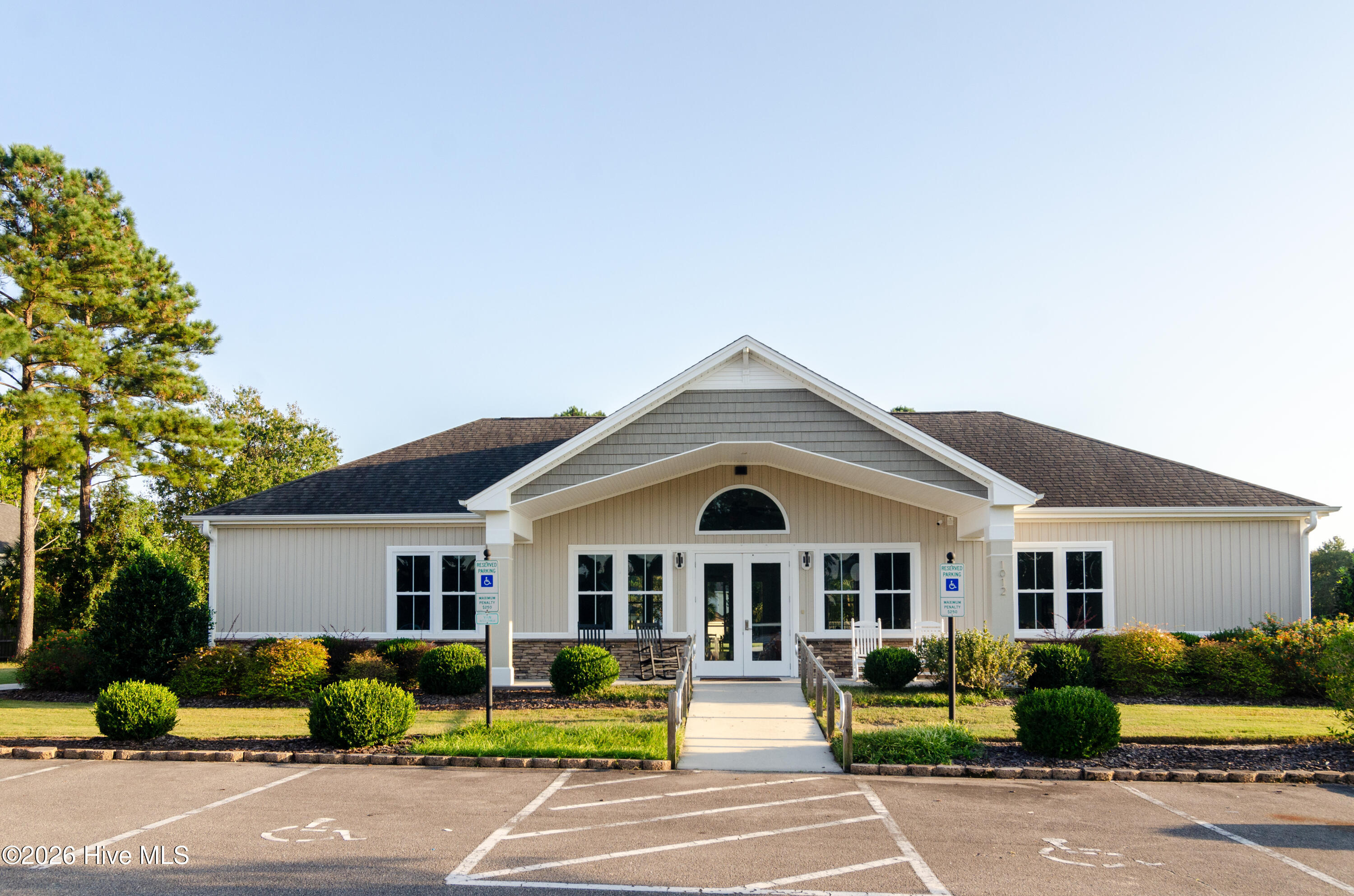 100557451 | Photo 39