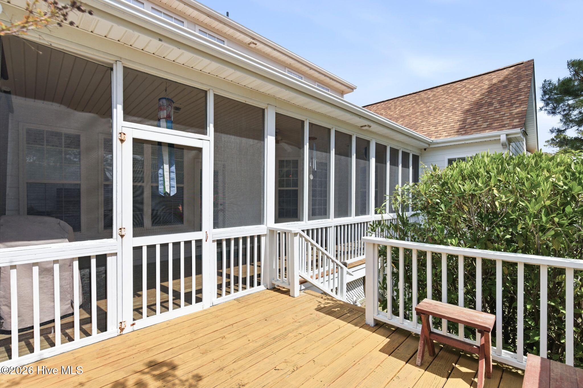 100564291 | Photo 60