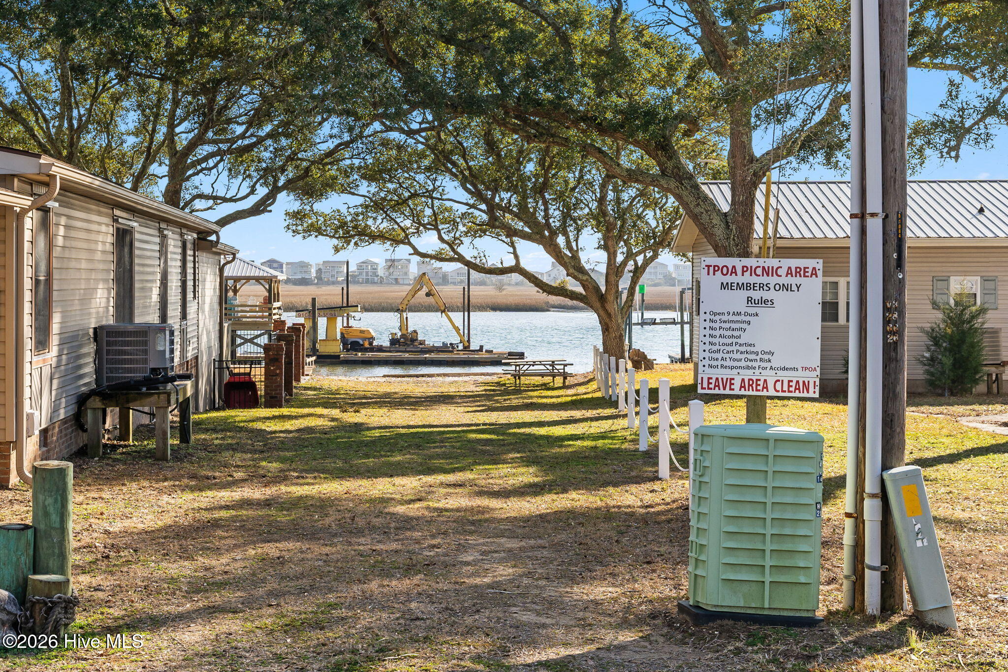 100533101 | Photo 33