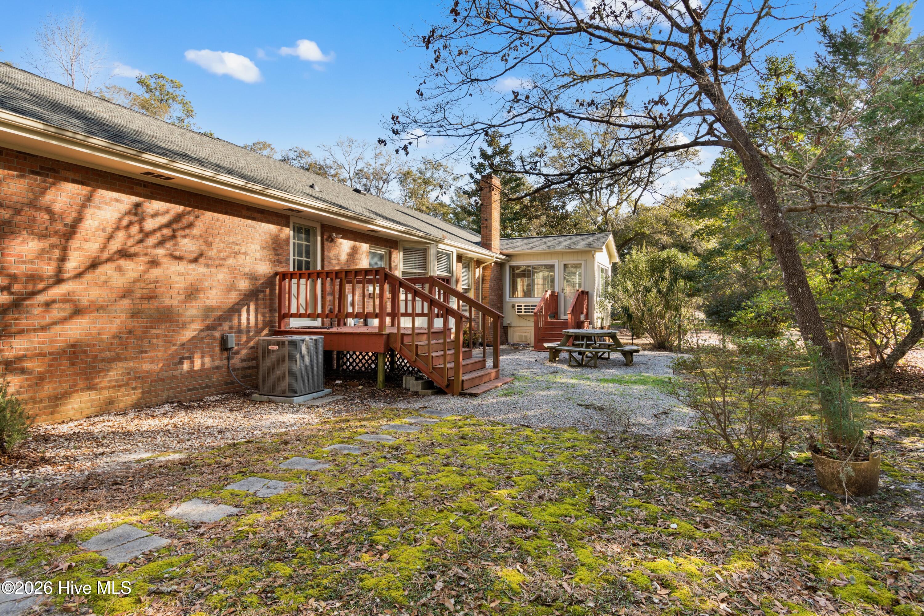 100549008 | Photo 34