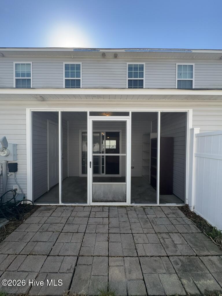 100562826 | Photo 15