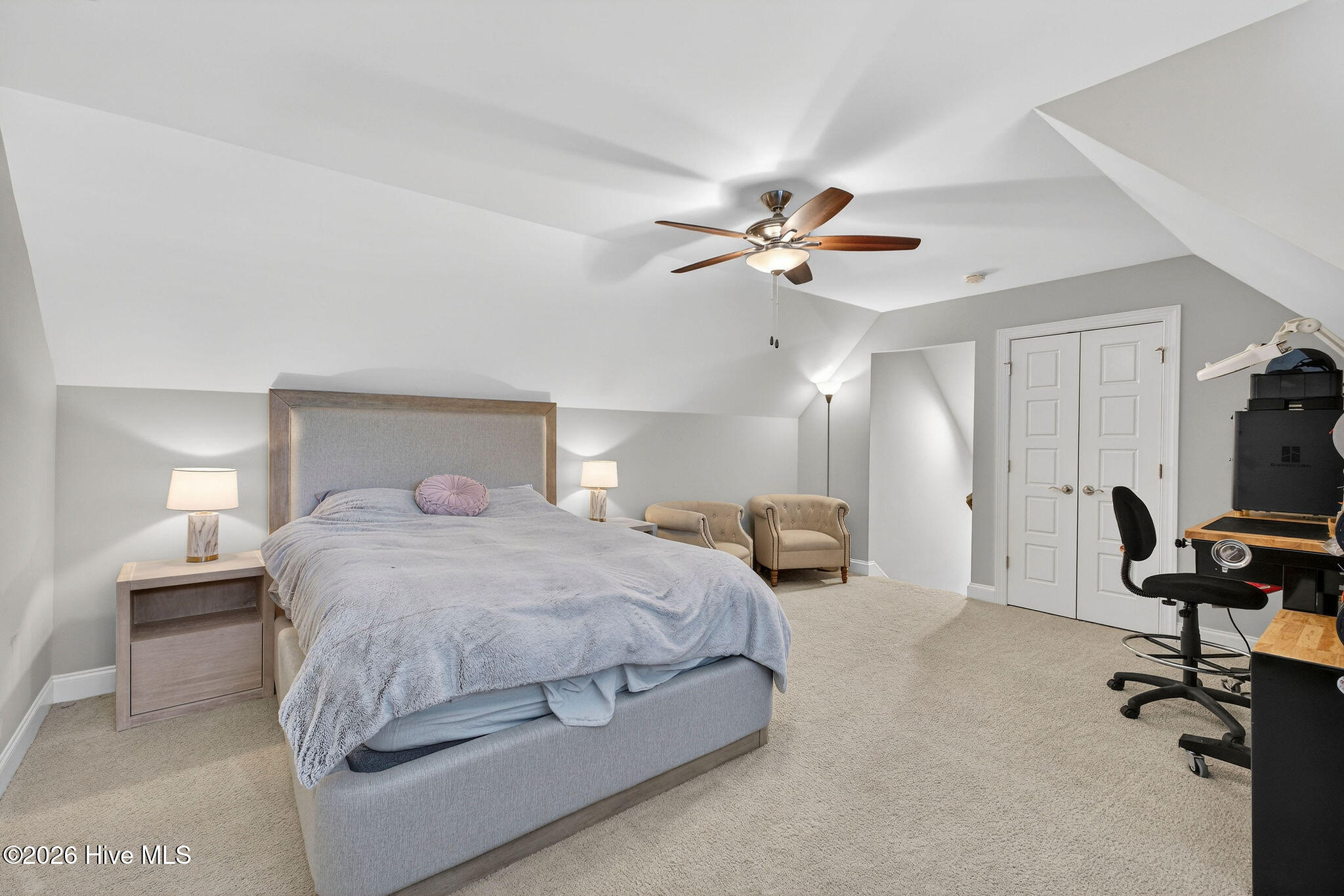 100554846 | Photo 51